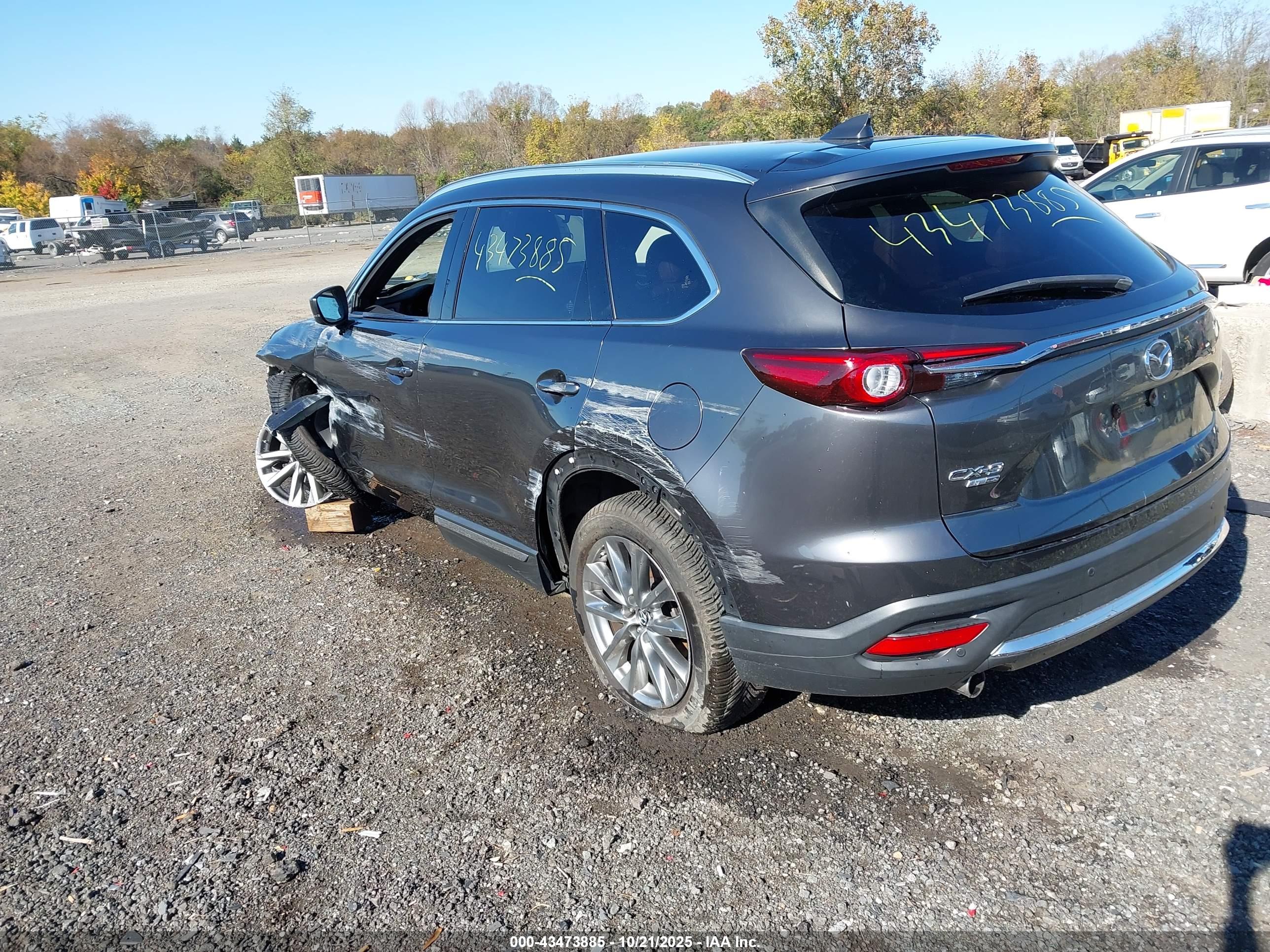 MAZDA CX-9 image 3