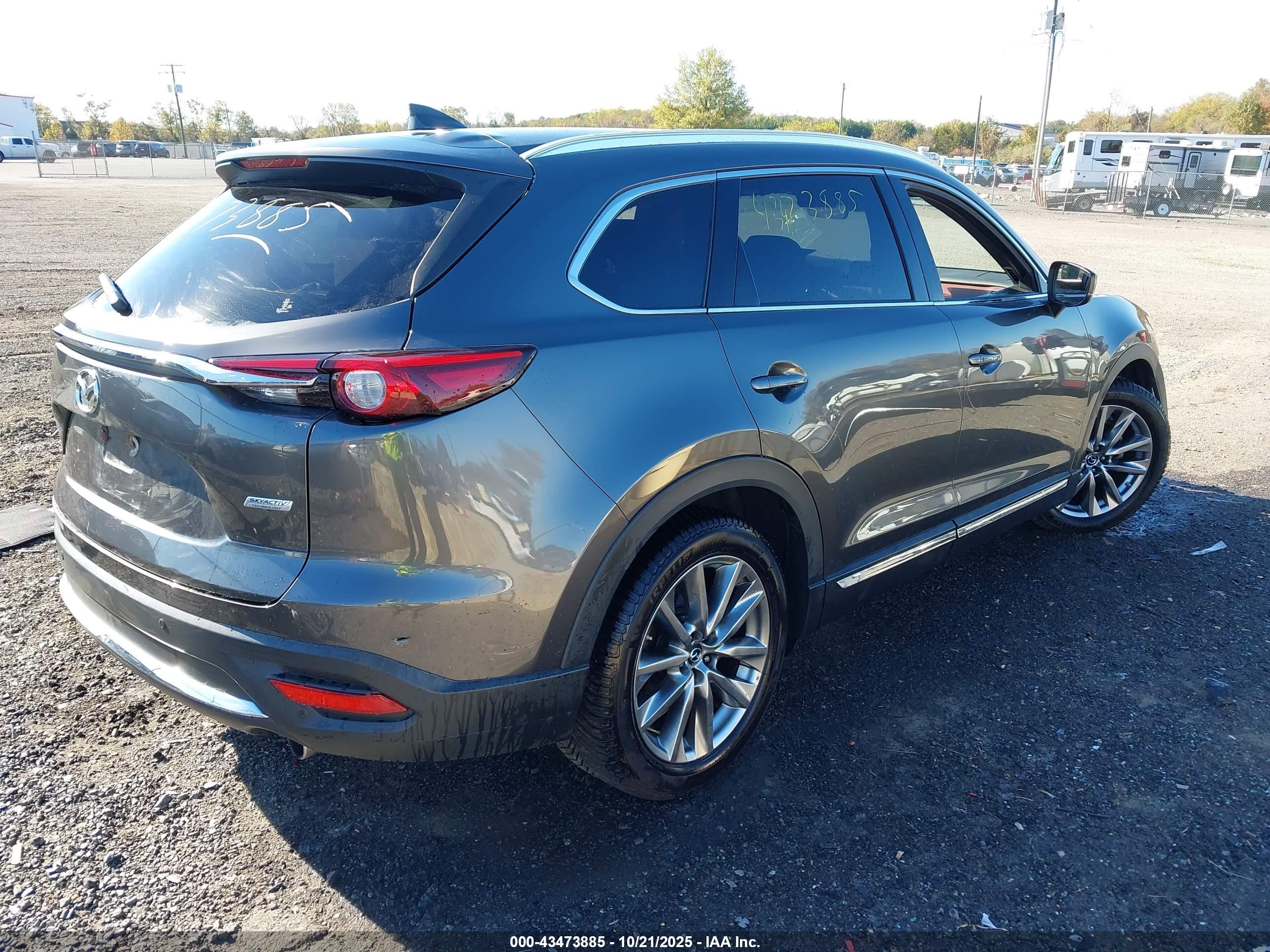MAZDA CX-9 image 4
