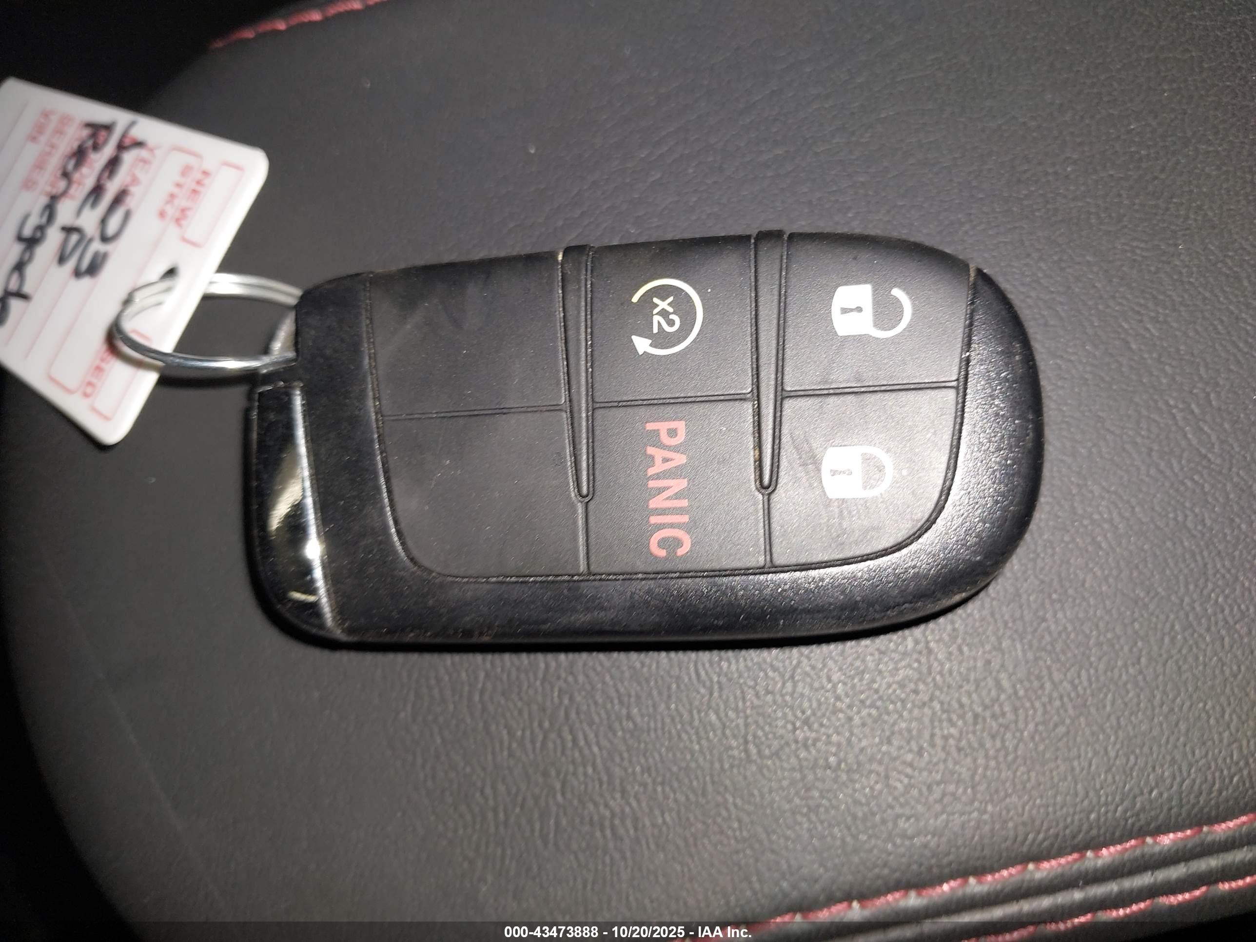 JEEP RENEGADE image 11