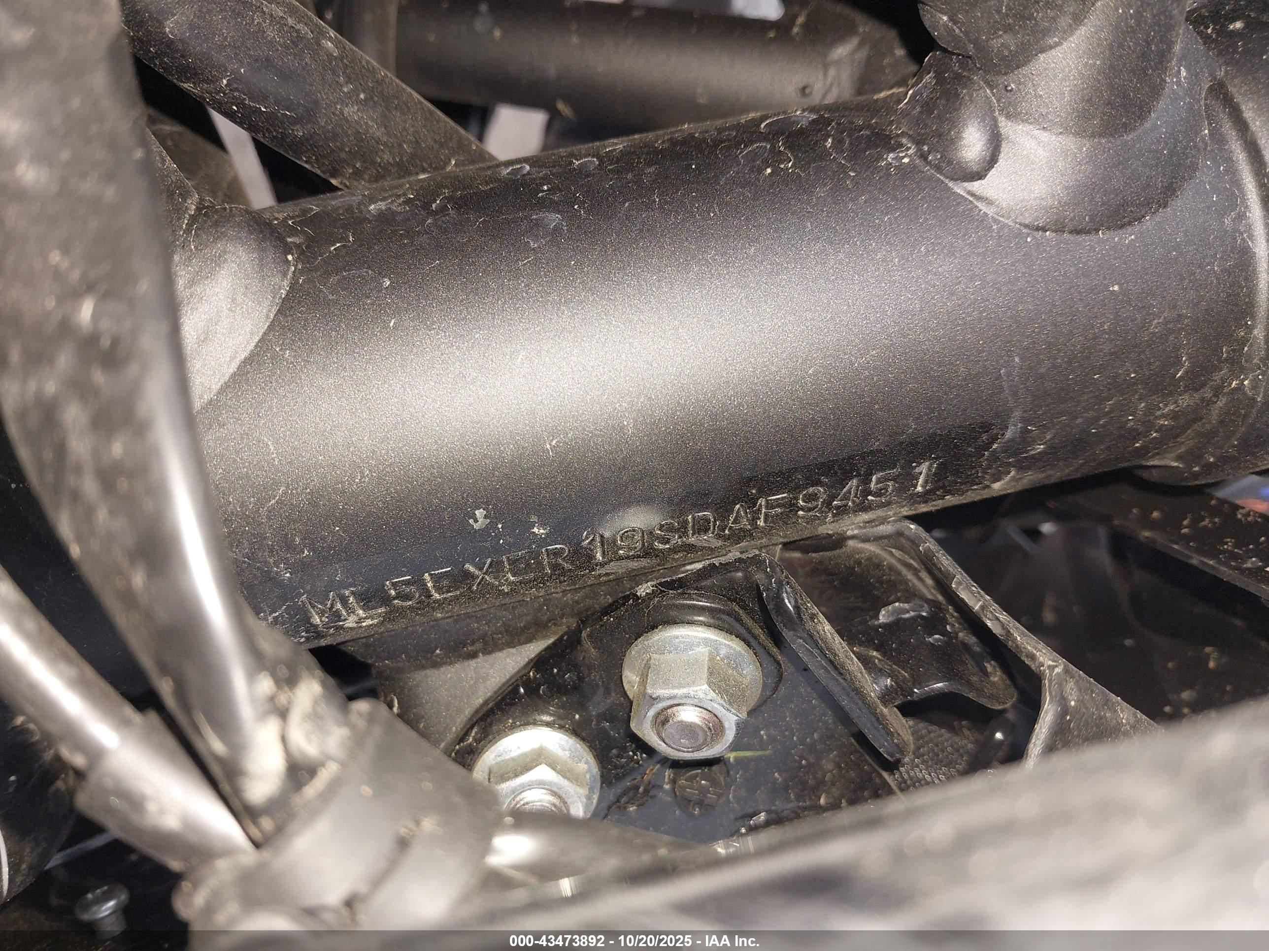 KAWASAKI EX650 image 10