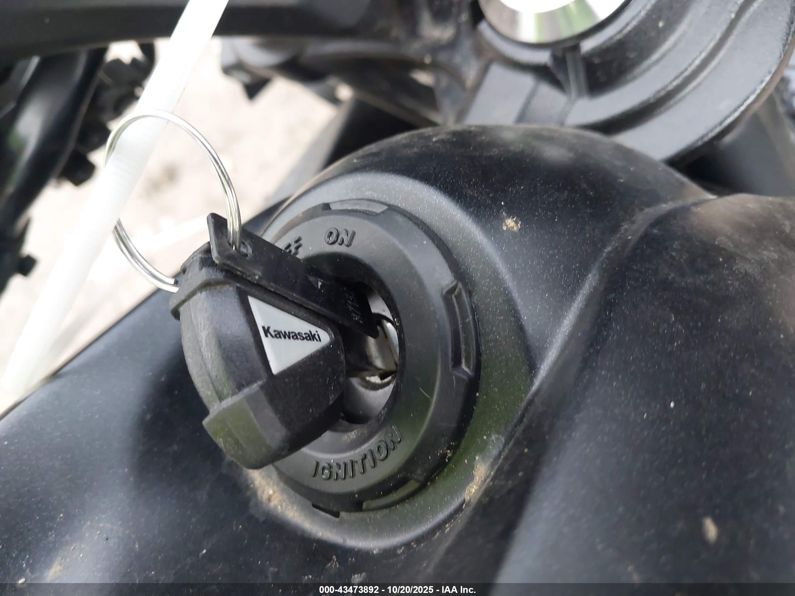 KAWASAKI EX650 image 11