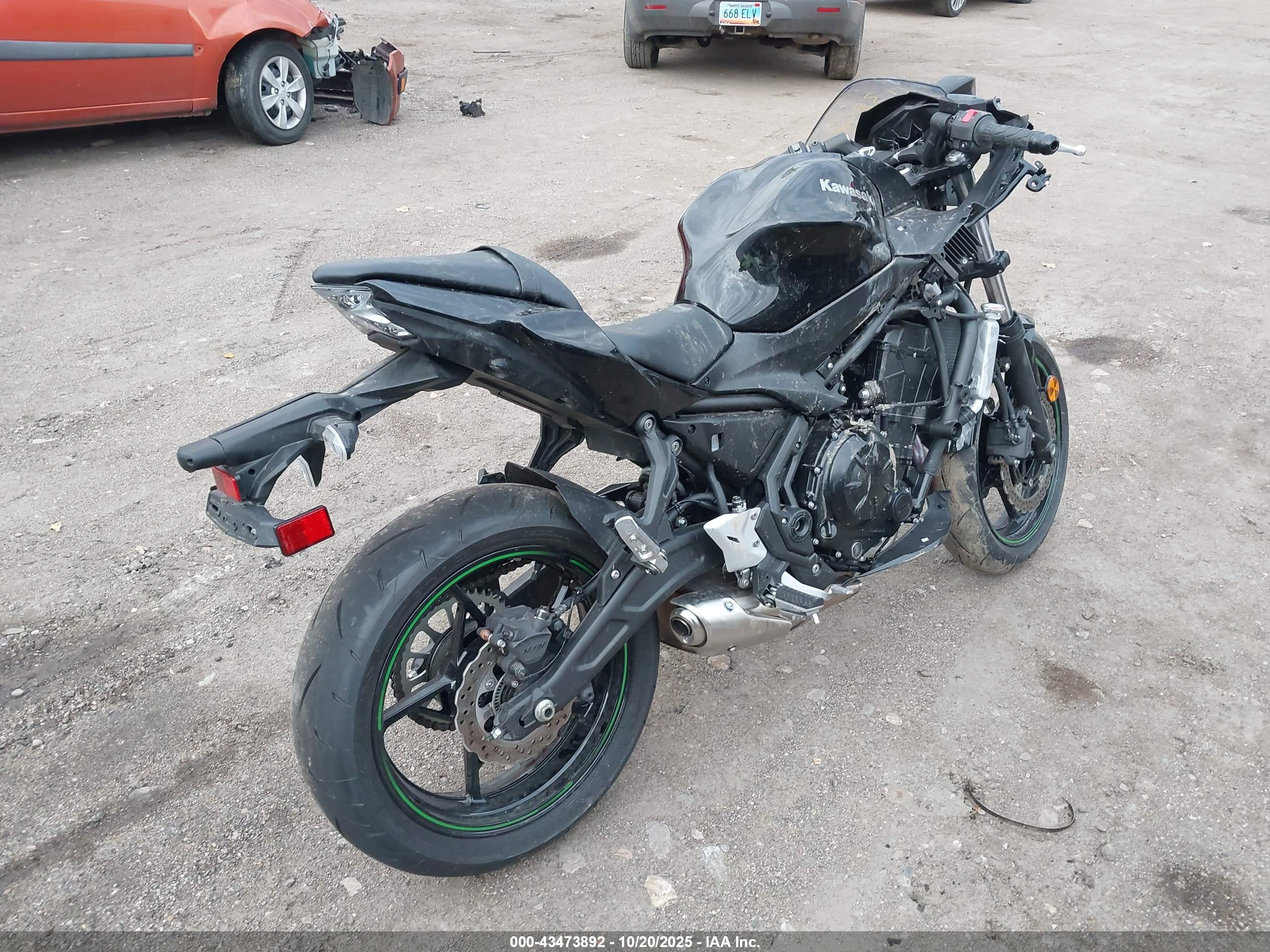 KAWASAKI EX650 image 4