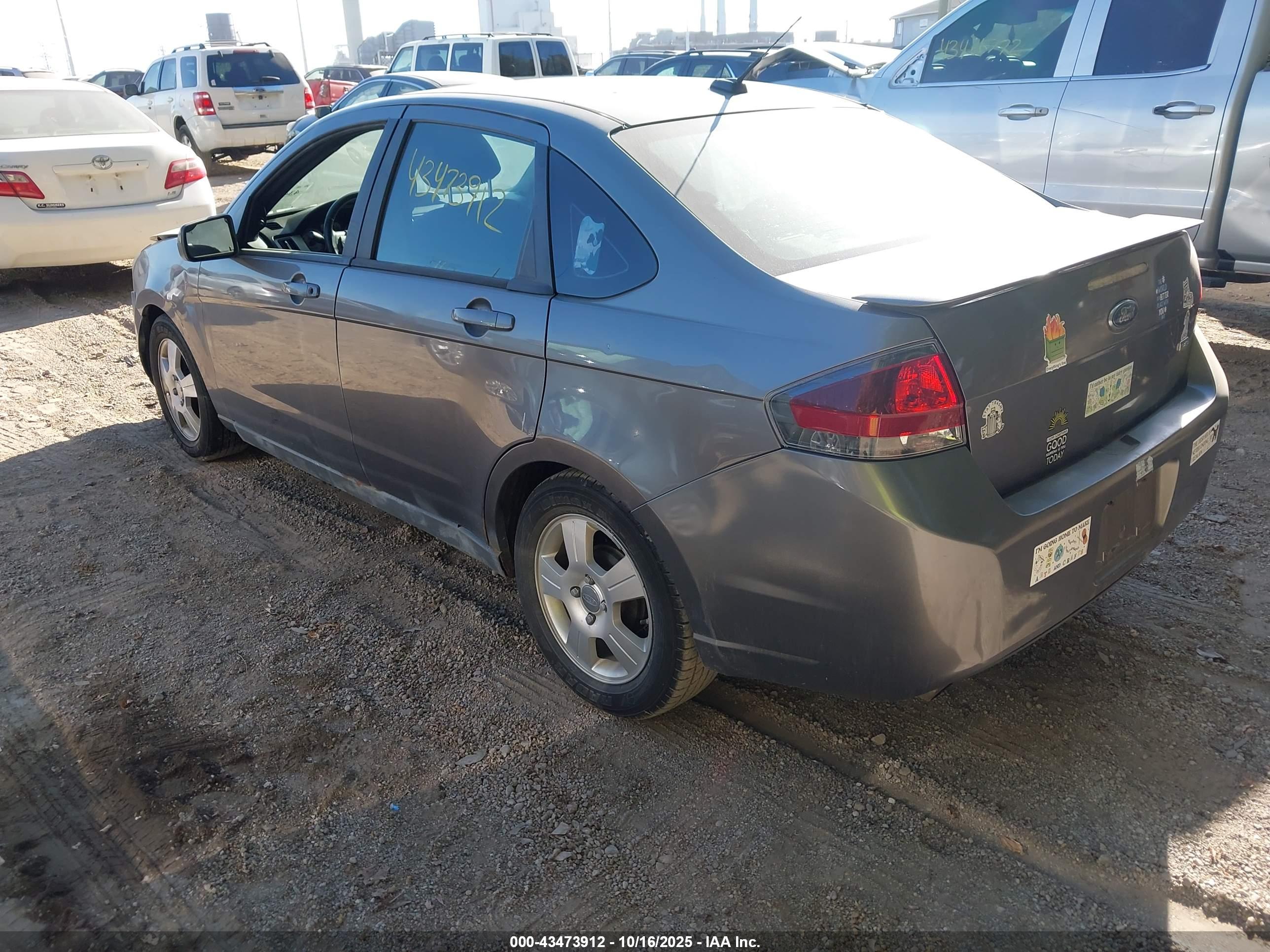 FORD FOCUS image 3
