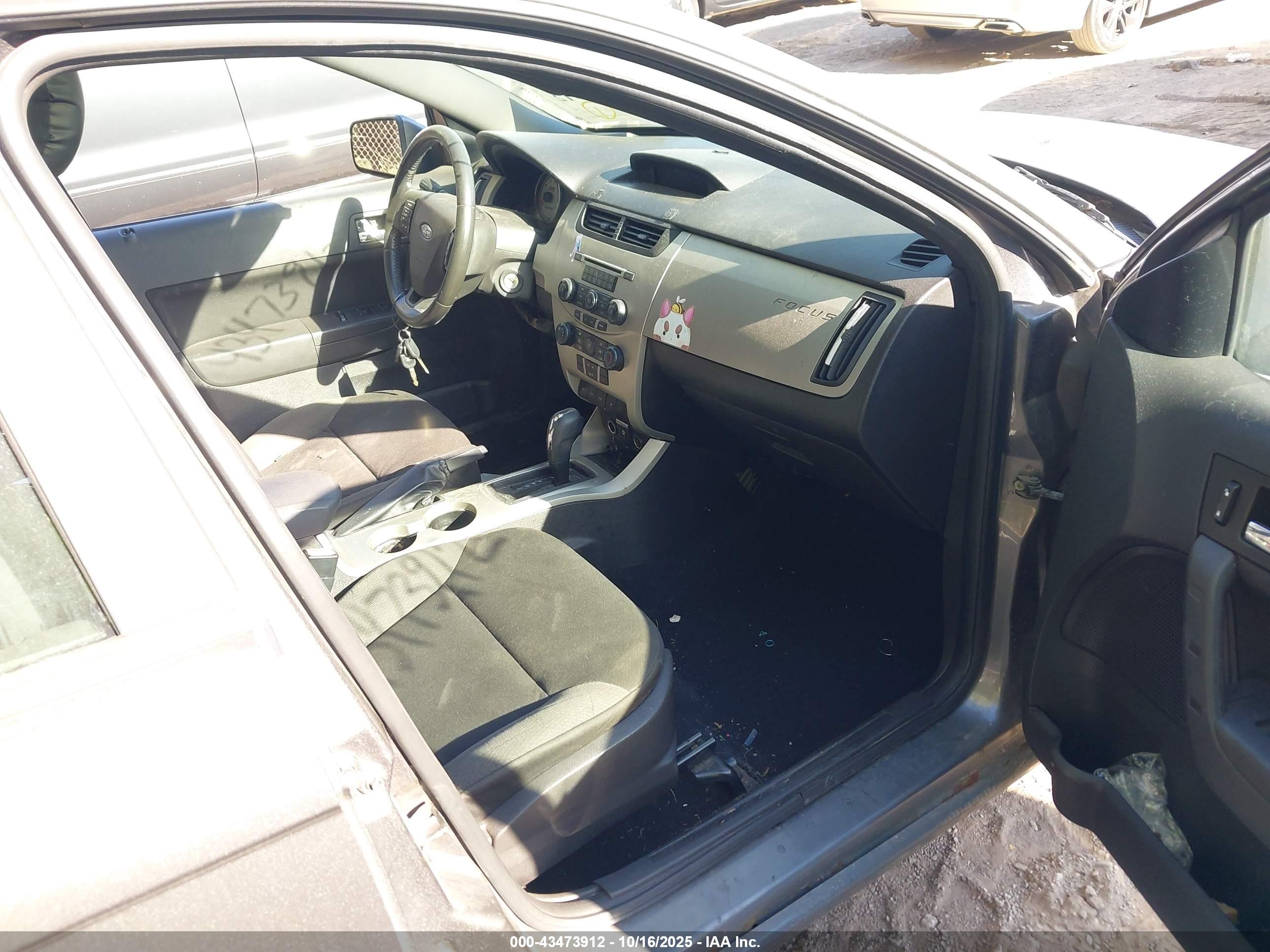FORD FOCUS image 5