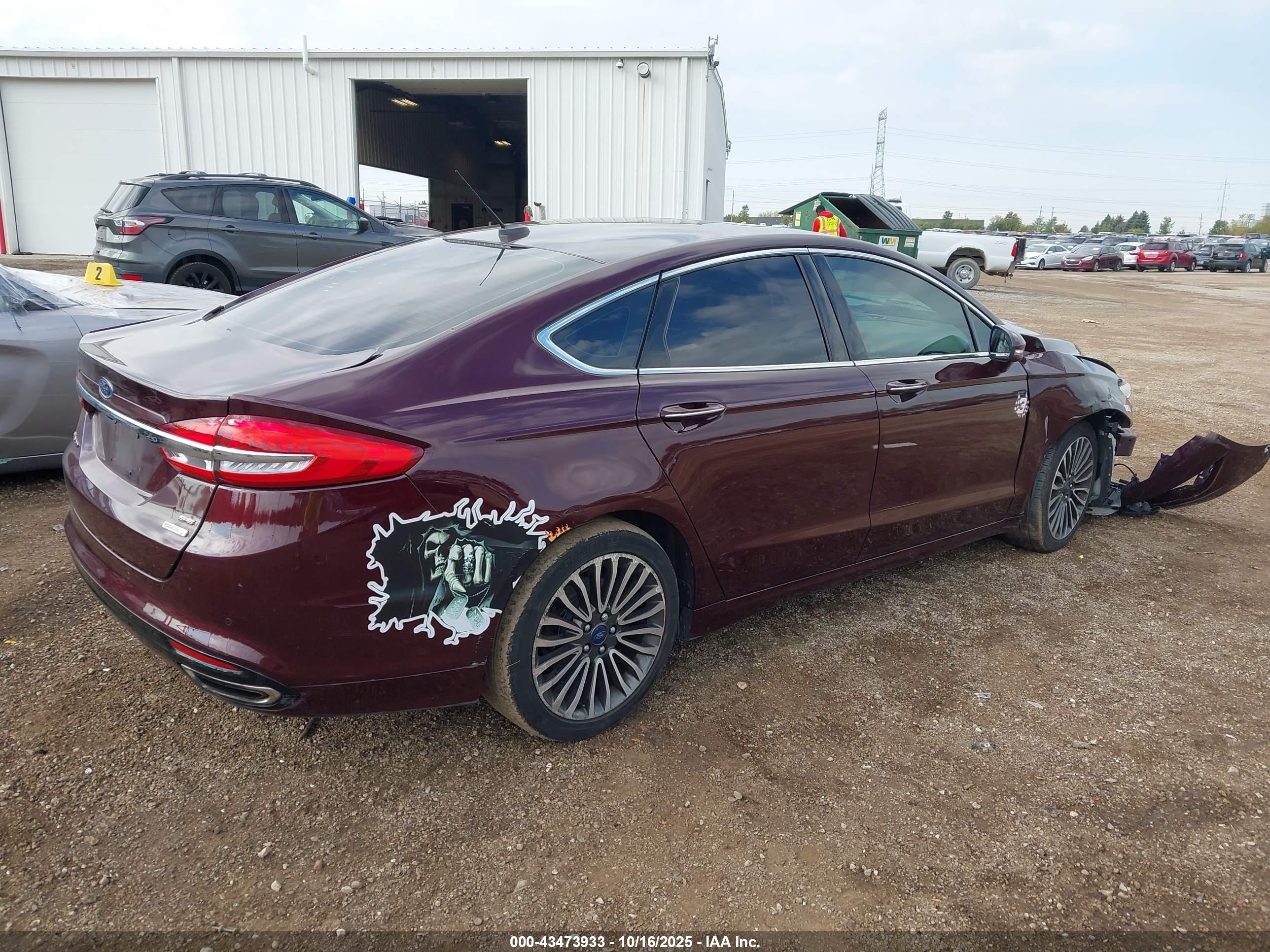 FORD FUSION image 4
