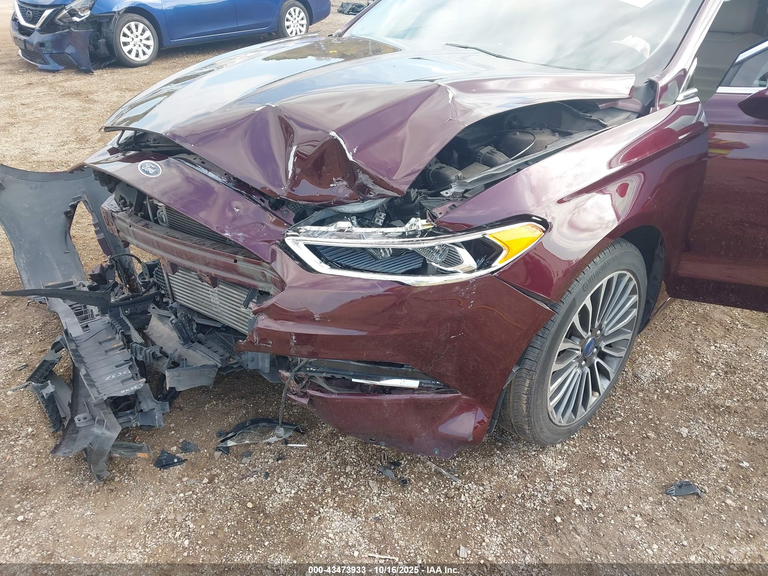 FORD FUSION image 6