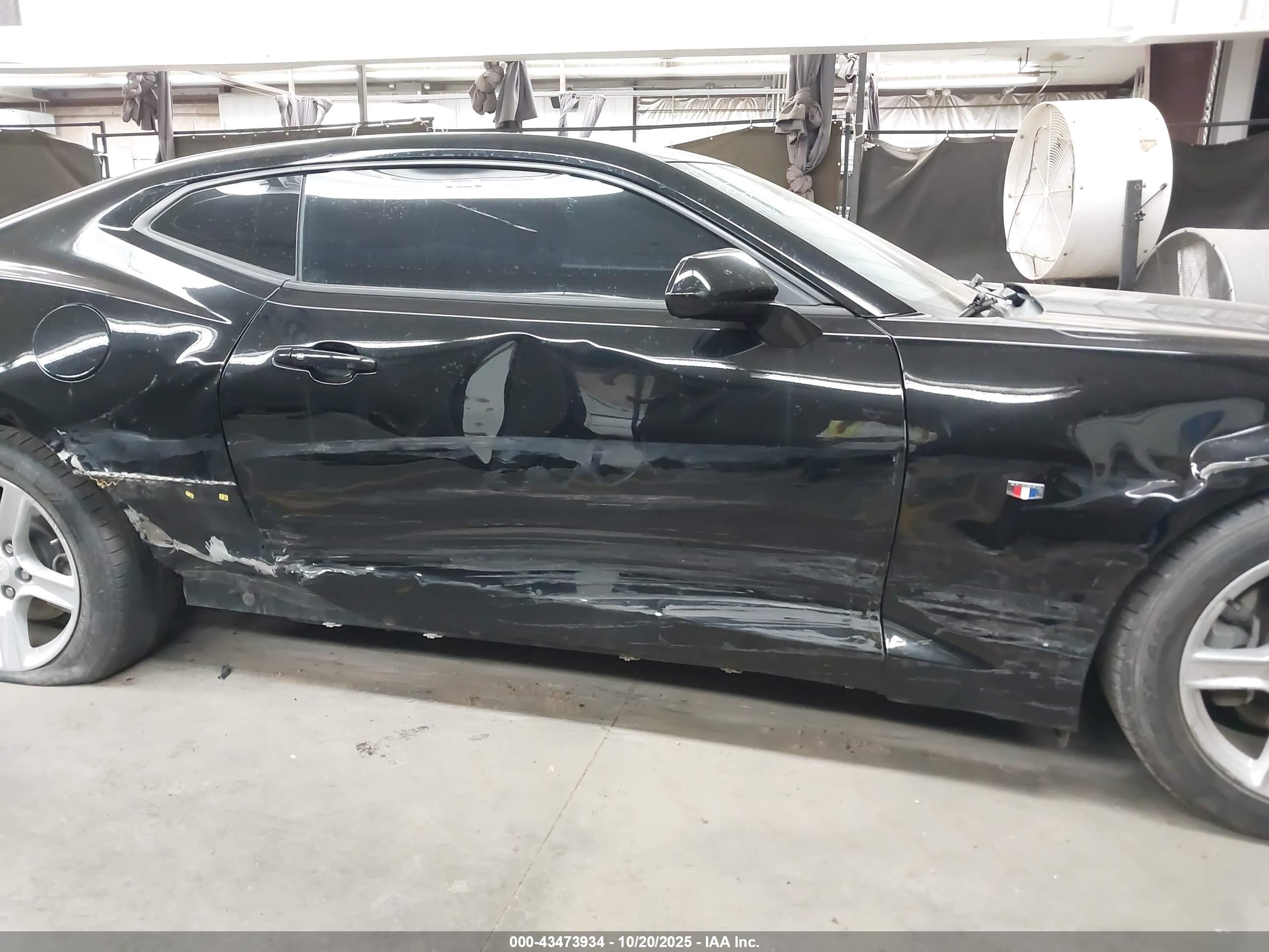 CHEVROLET CAMARO image 6