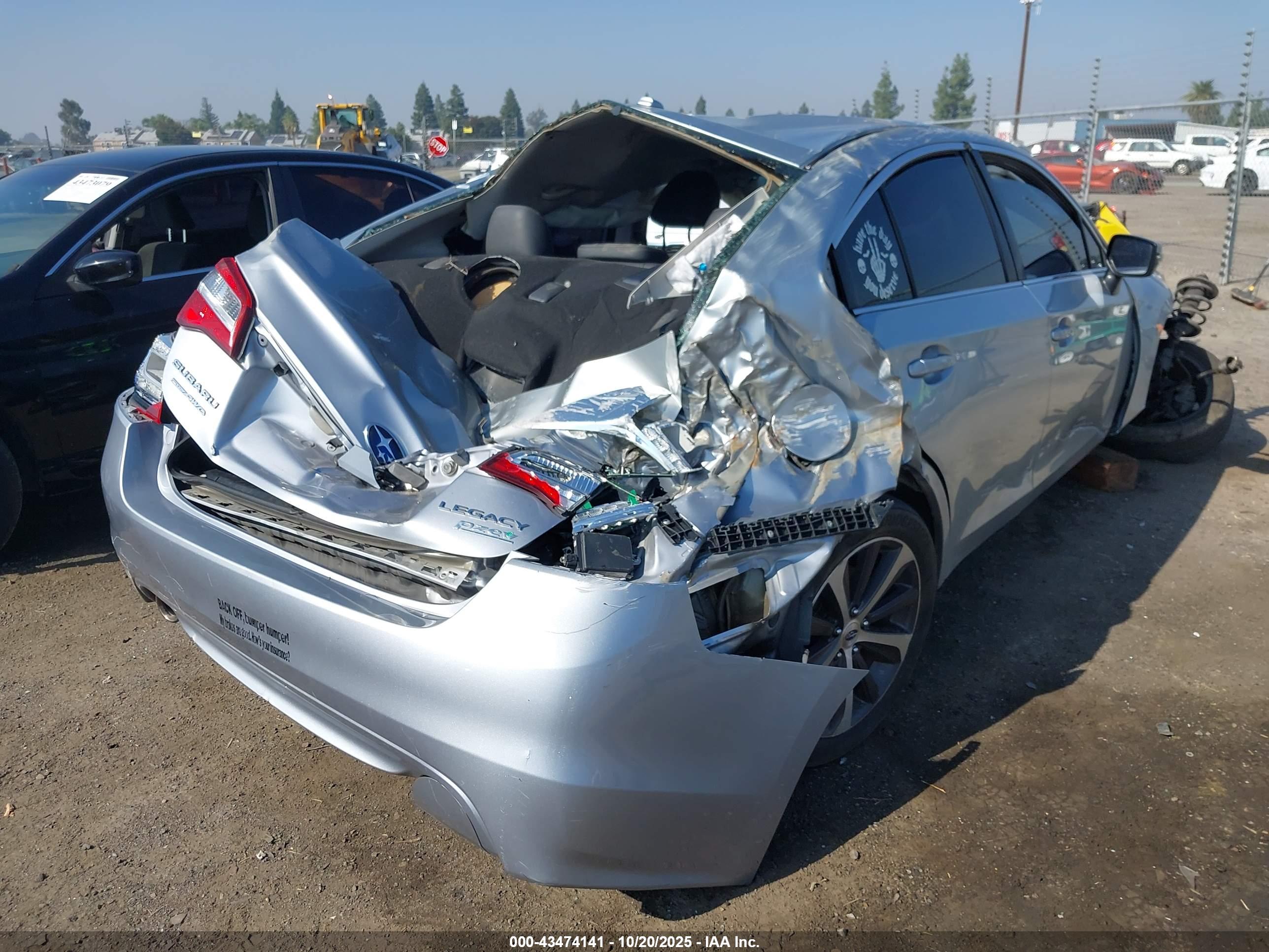 SUBARU LEGACY image 4
