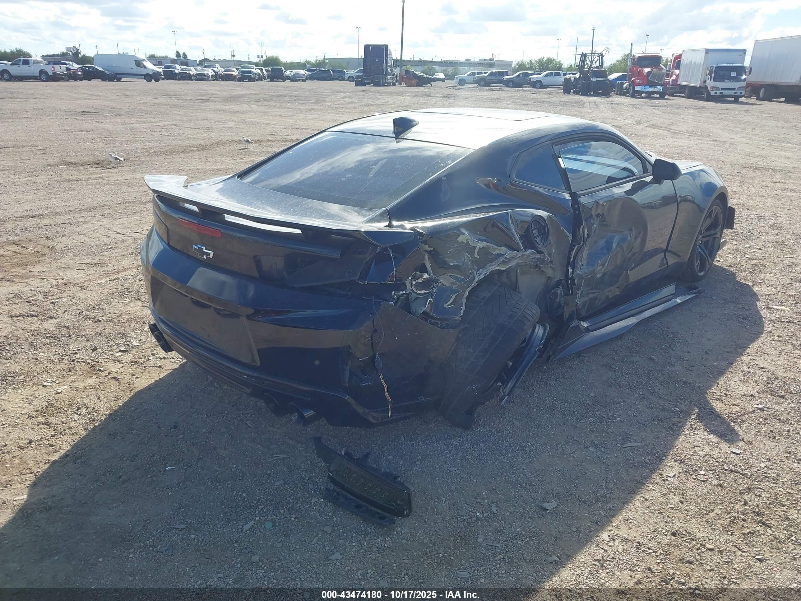 CHEVROLET CAMARO image 4