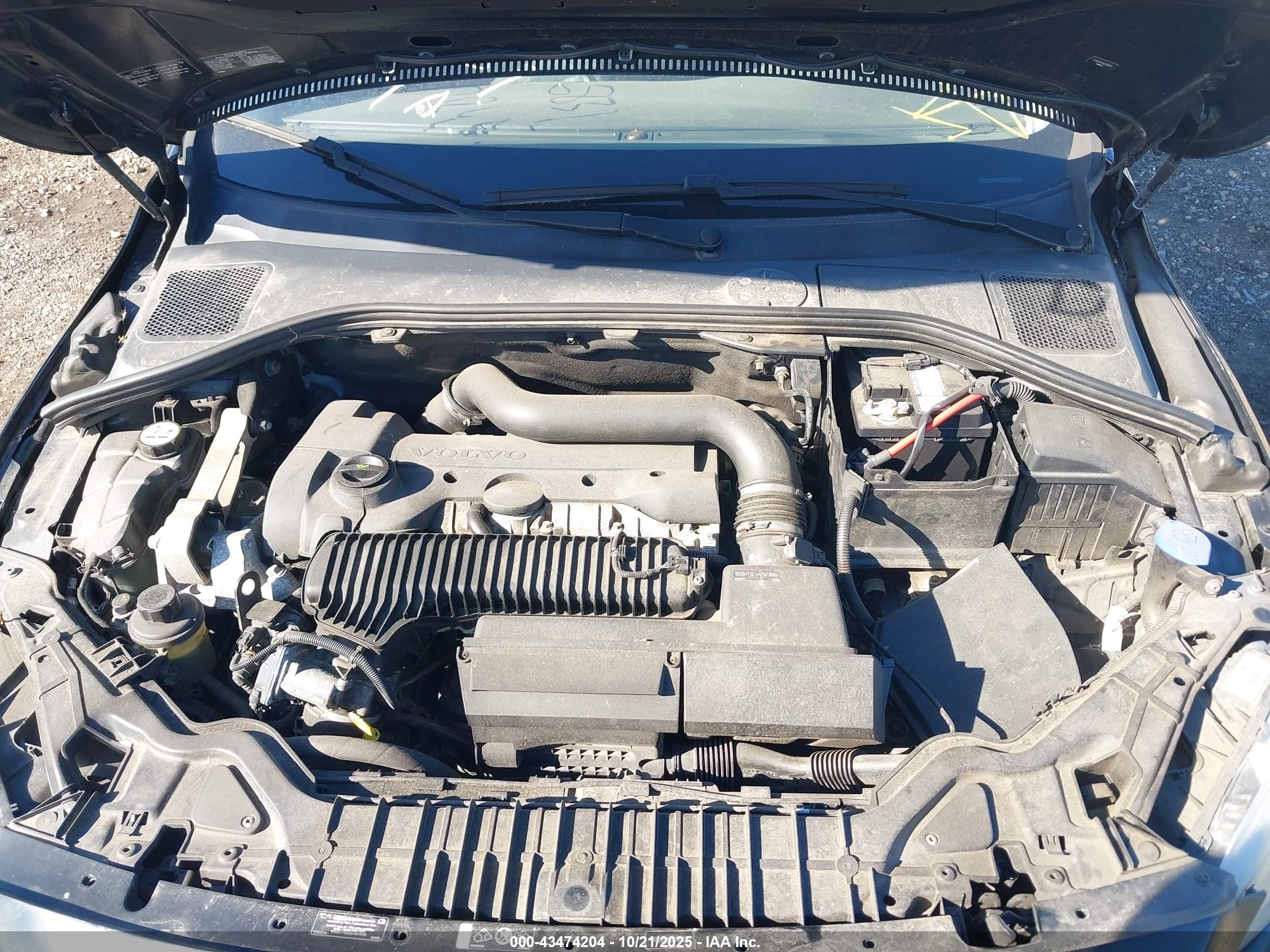 VOLVO S60 image 10