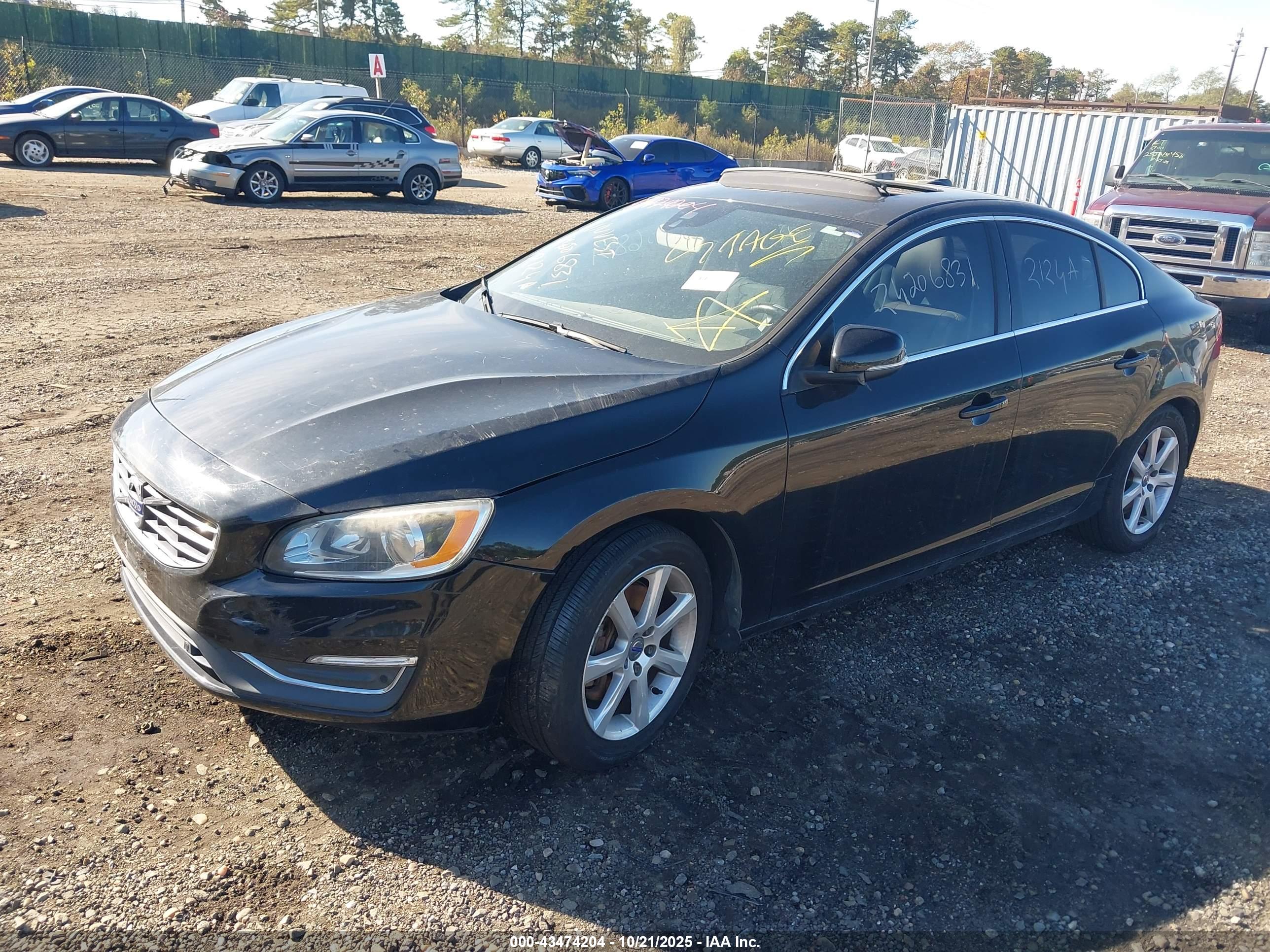 VOLVO S60 image 2
