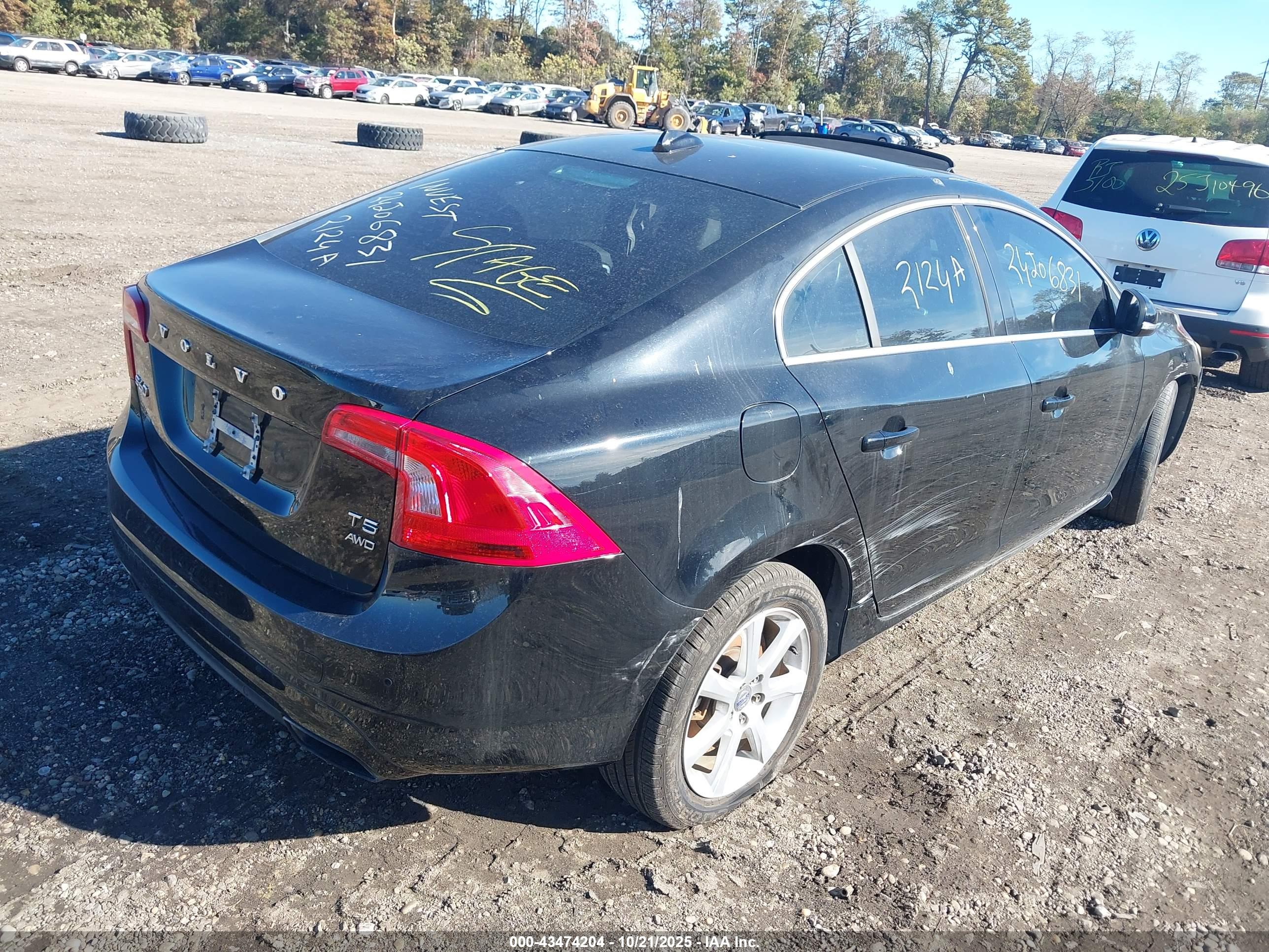 VOLVO S60 image 4
