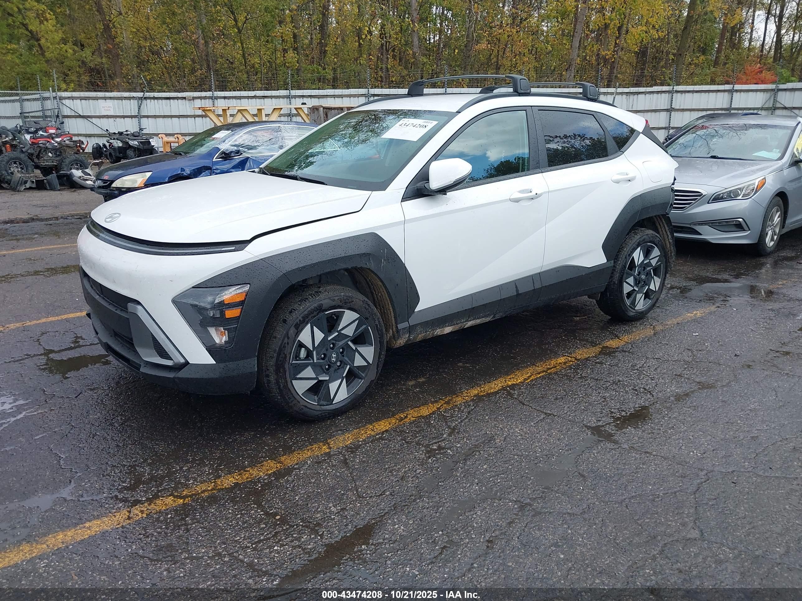 HYUNDAI KONA image 2