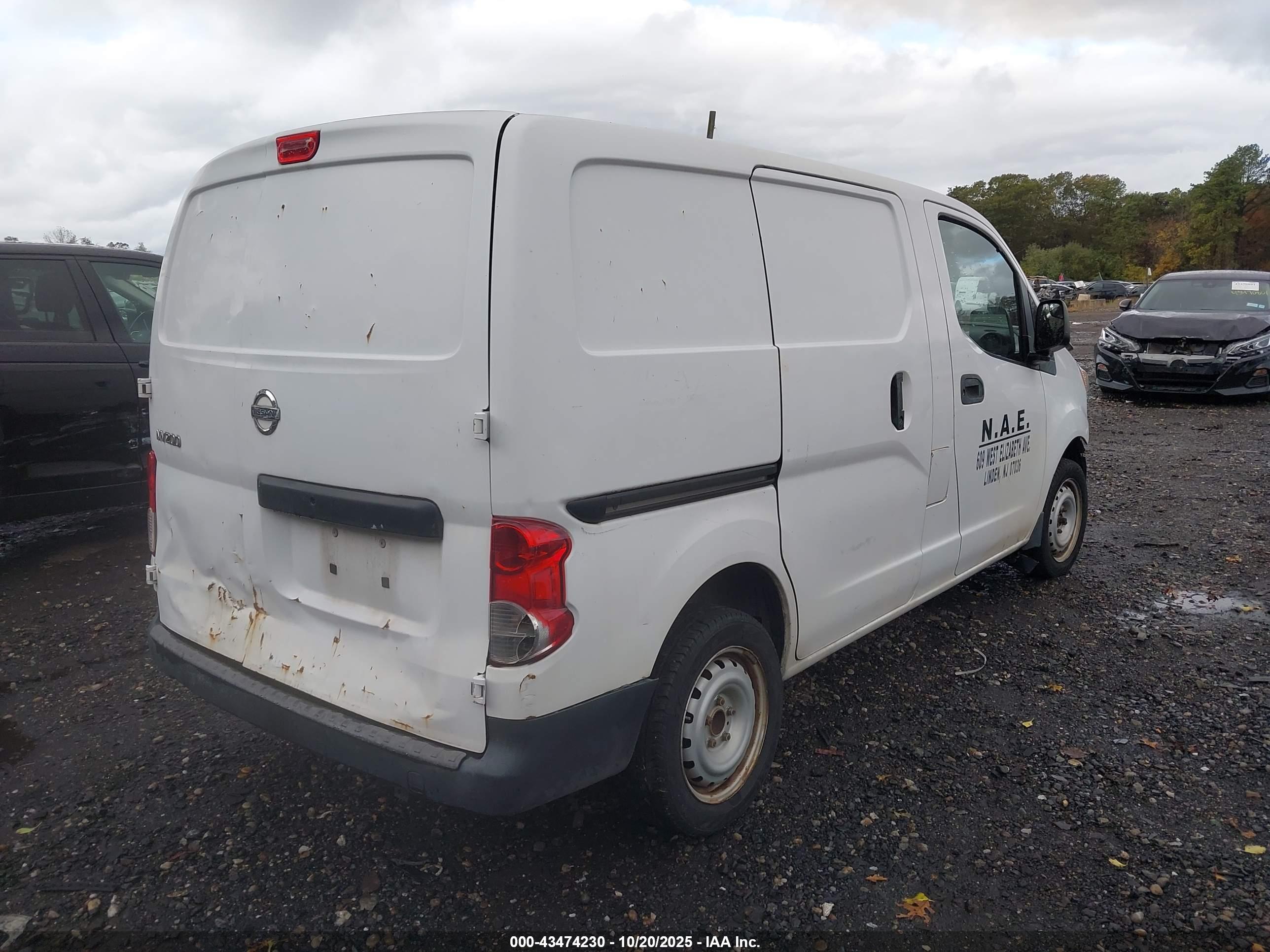 NISSAN NV200 image 4
