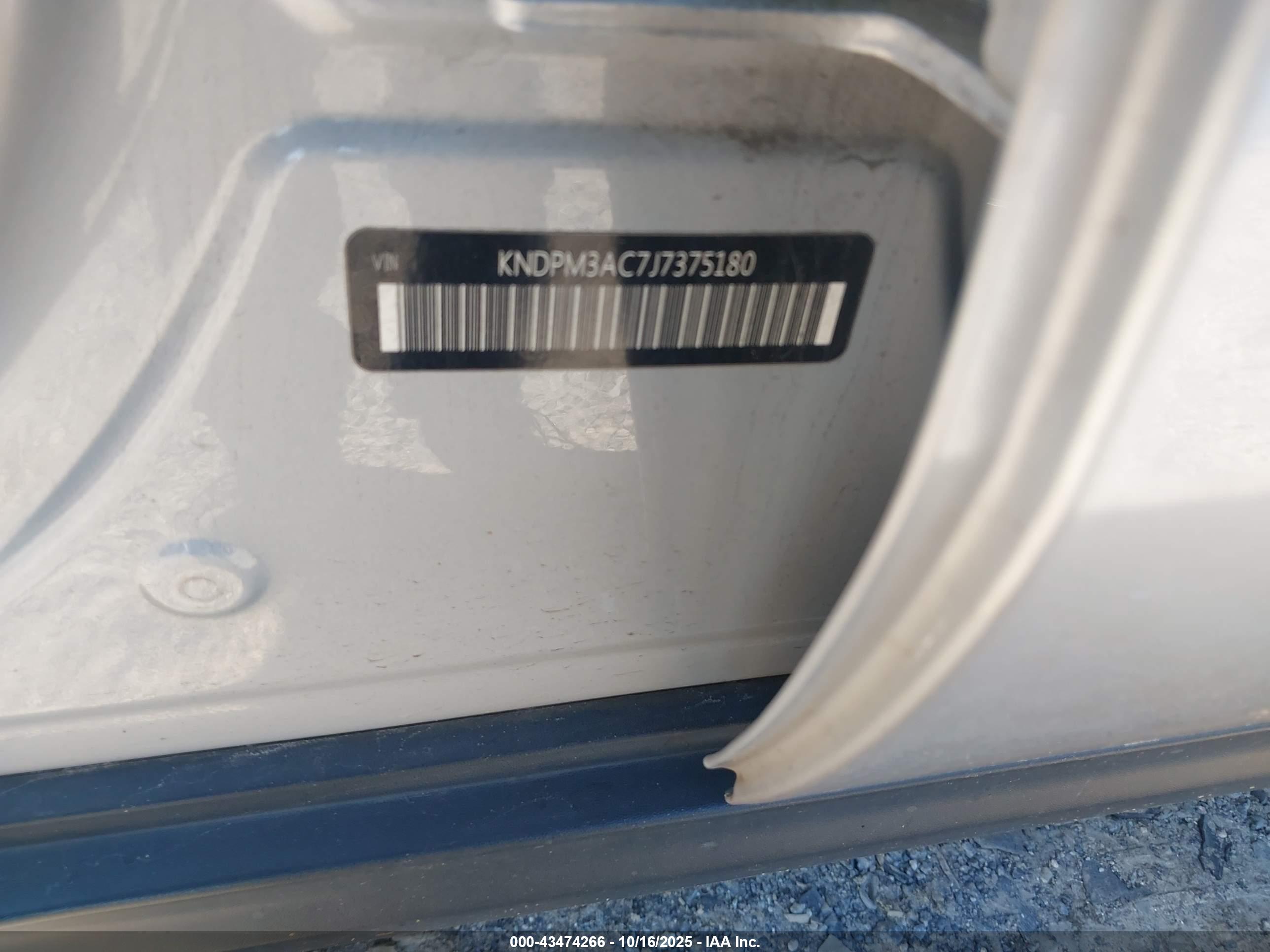 KIA SPORTAGE image 9