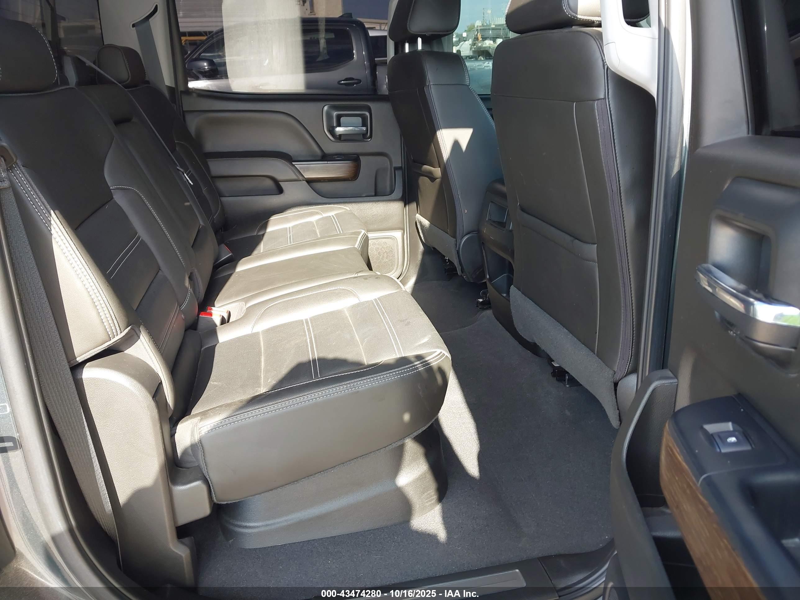 GMC SIERRA image 8