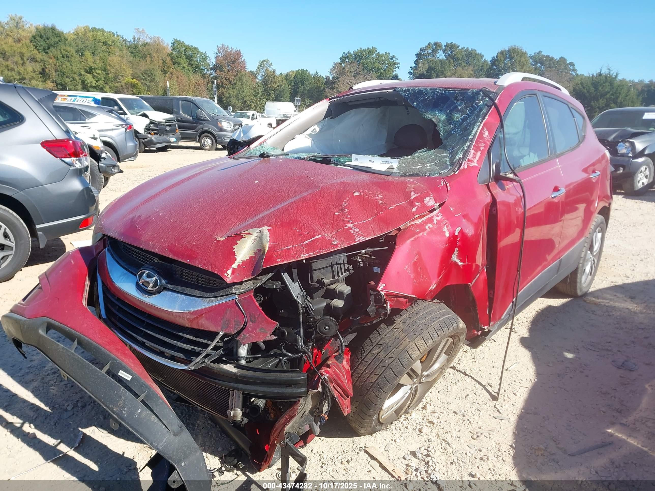 HYUNDAI TUCSON image 2