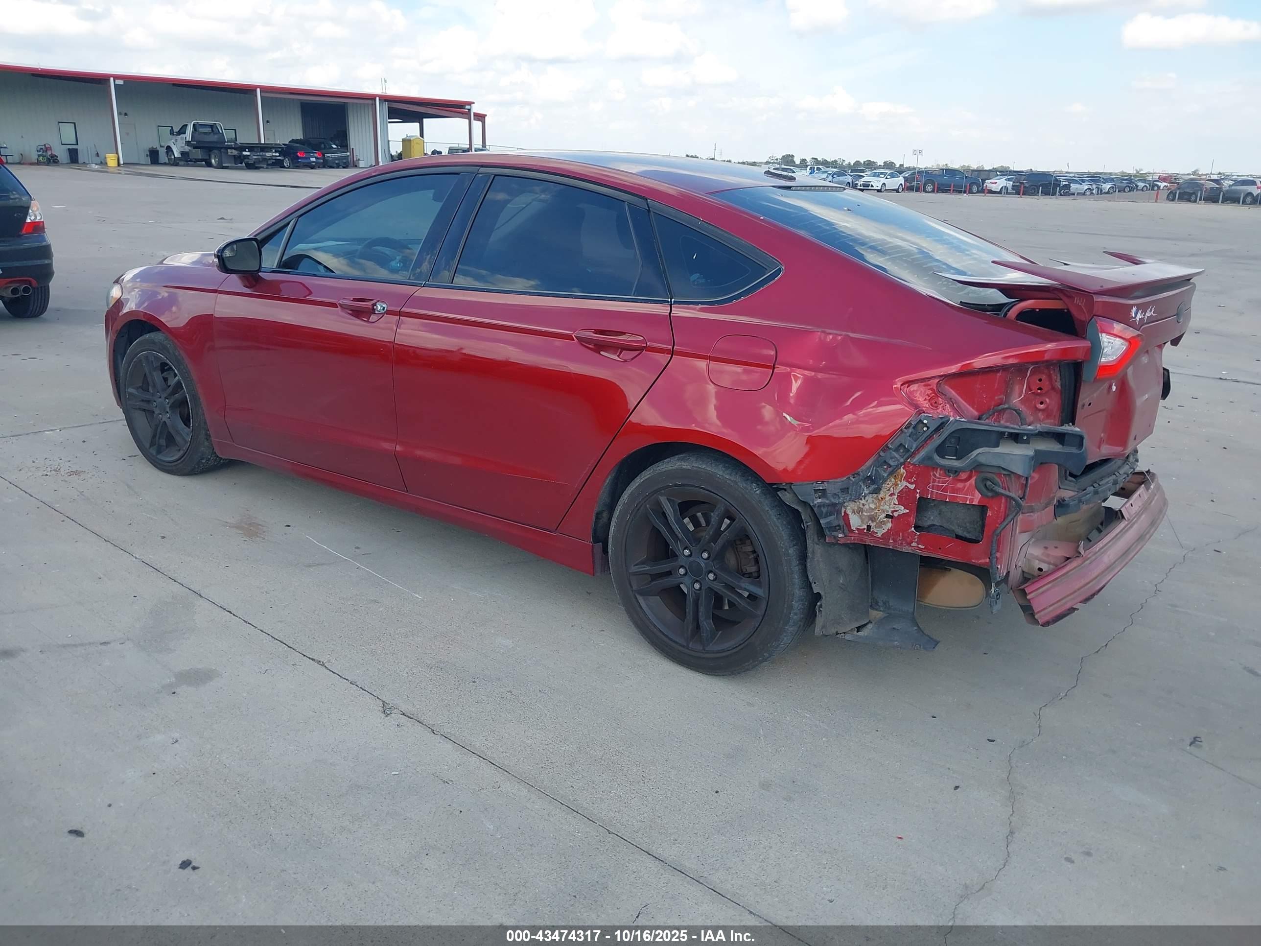 FORD FUSION image 3
