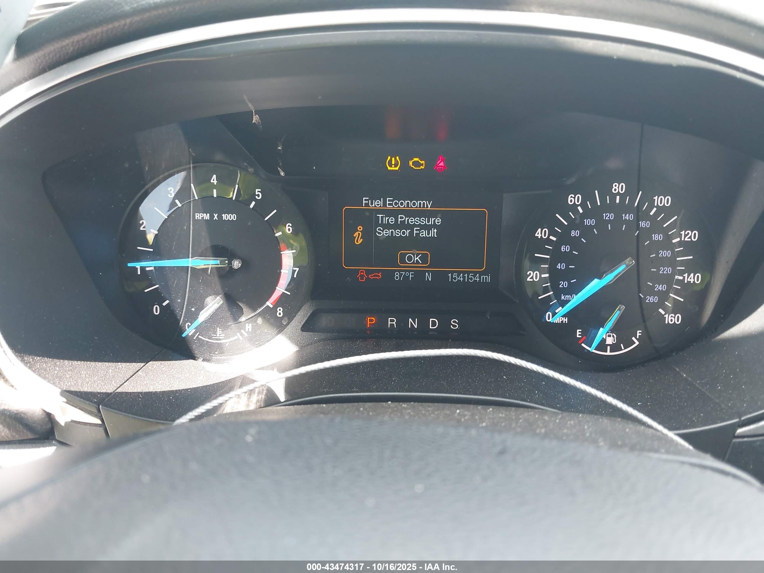 FORD FUSION image 7