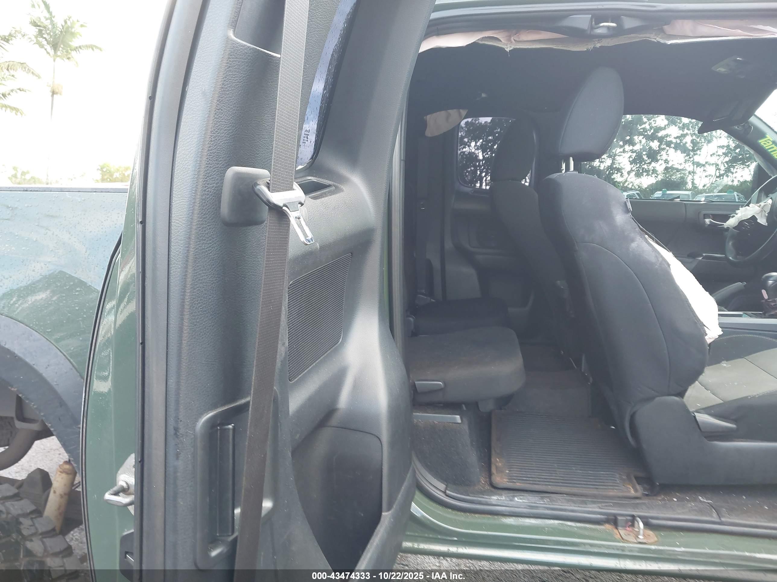 TOYOTA TACOMA image 8