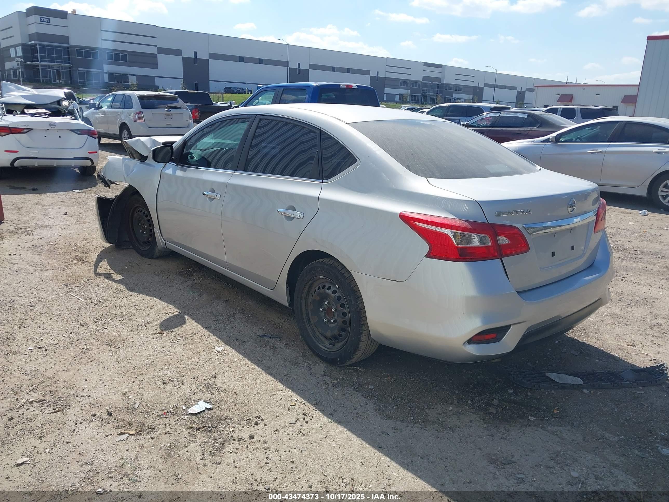 NISSAN SENTRA image 3