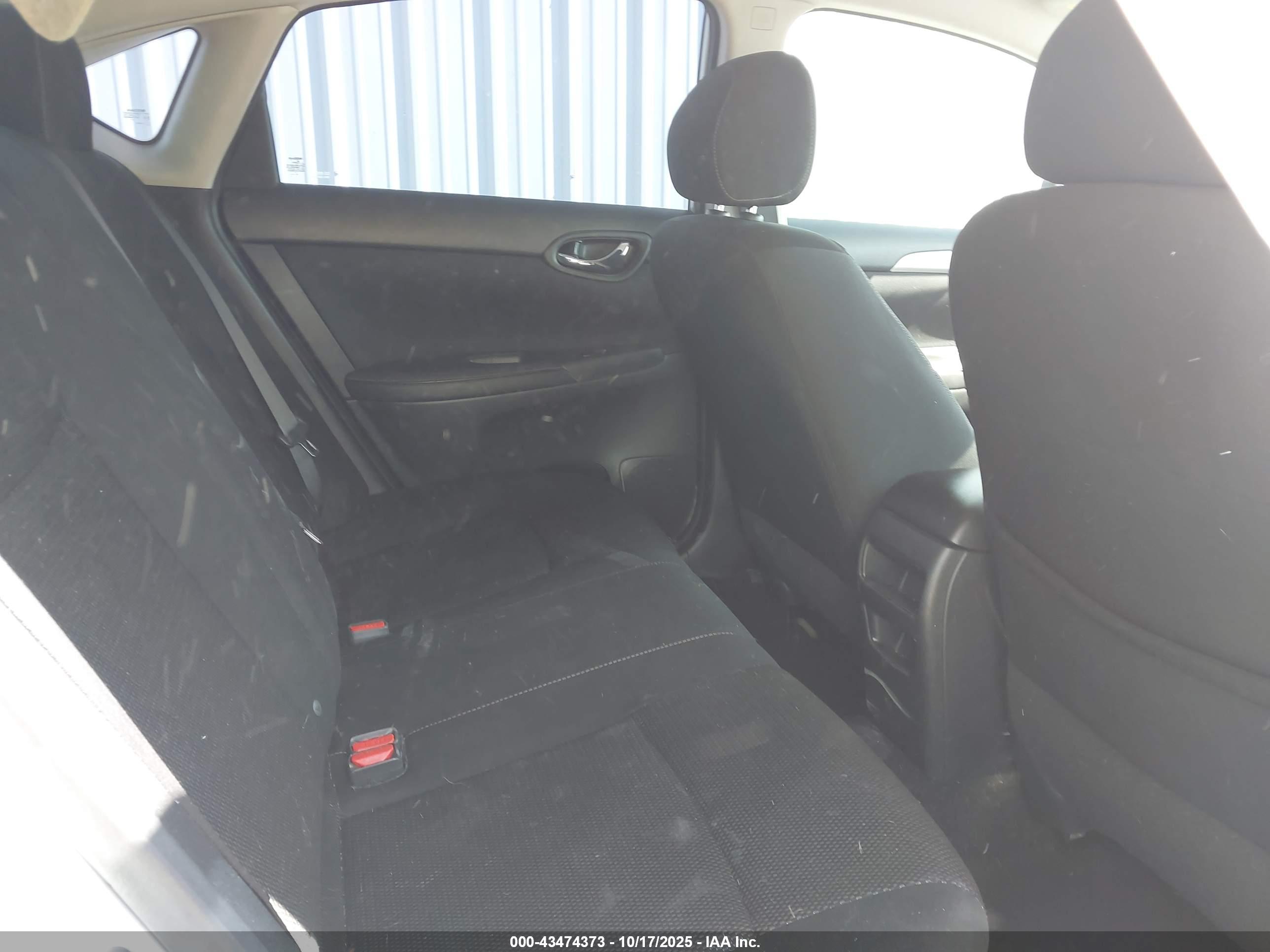 NISSAN SENTRA image 8
