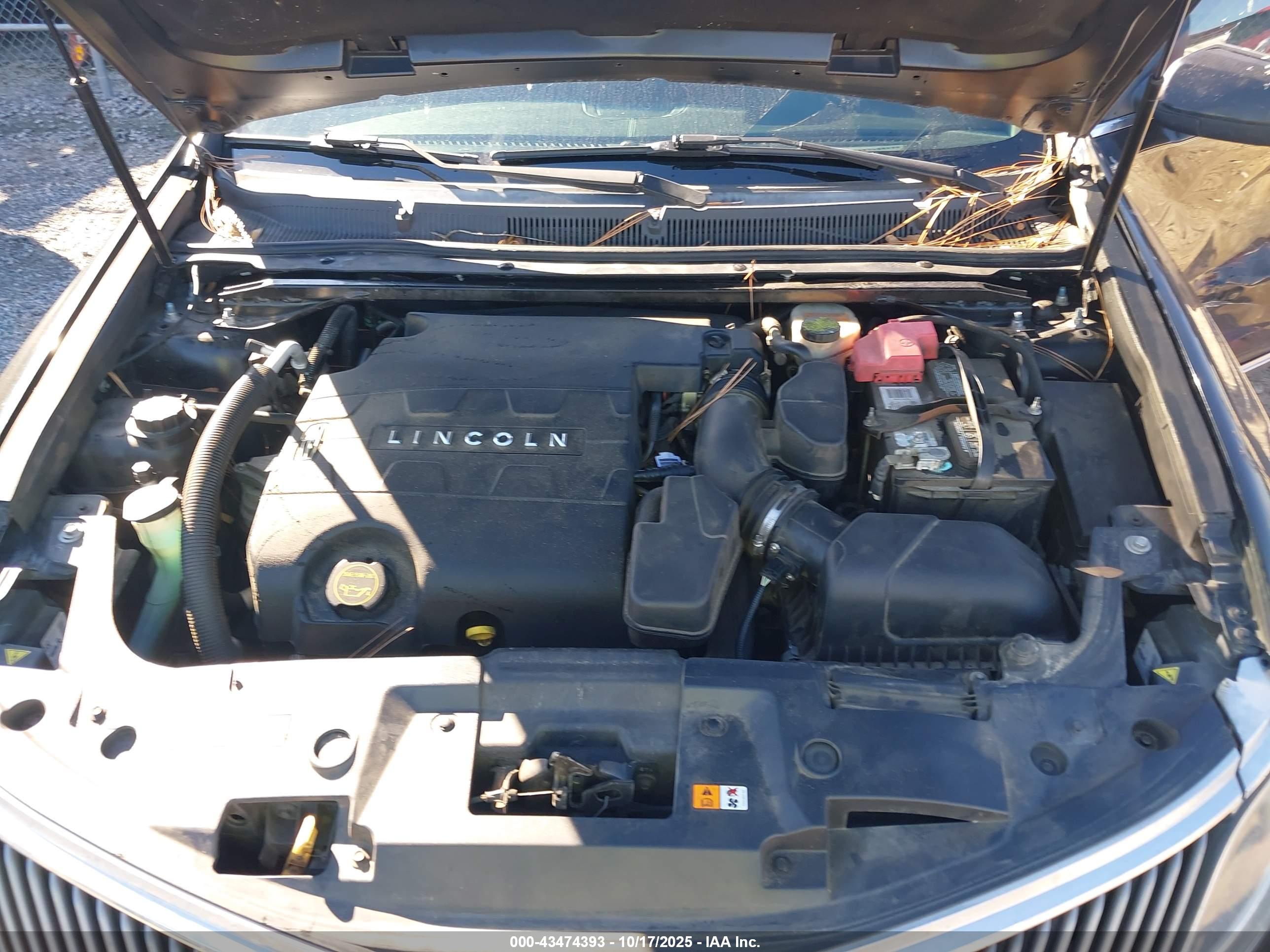 LINCOLN MKS image 10