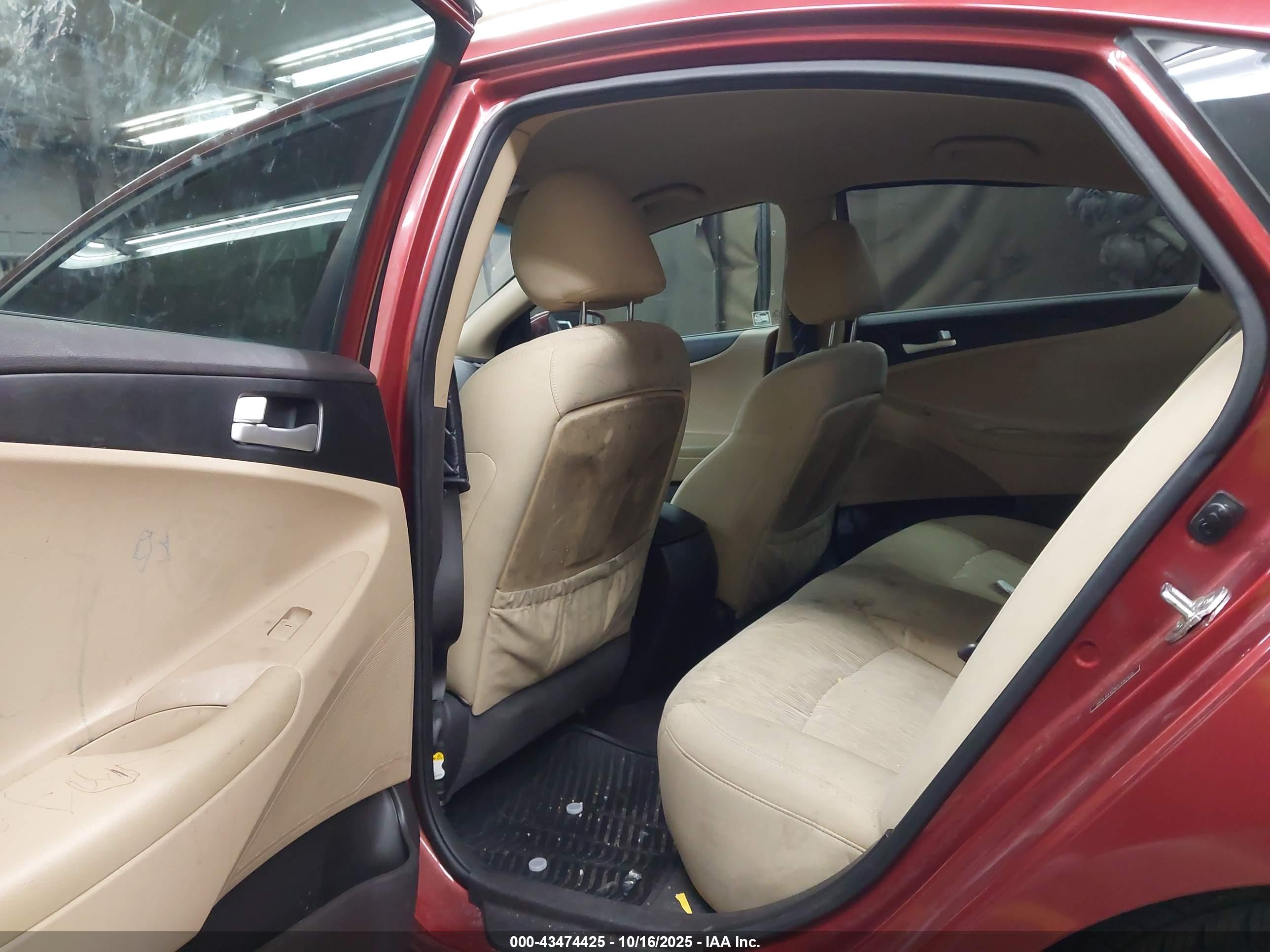 HYUNDAI SONATA image 8