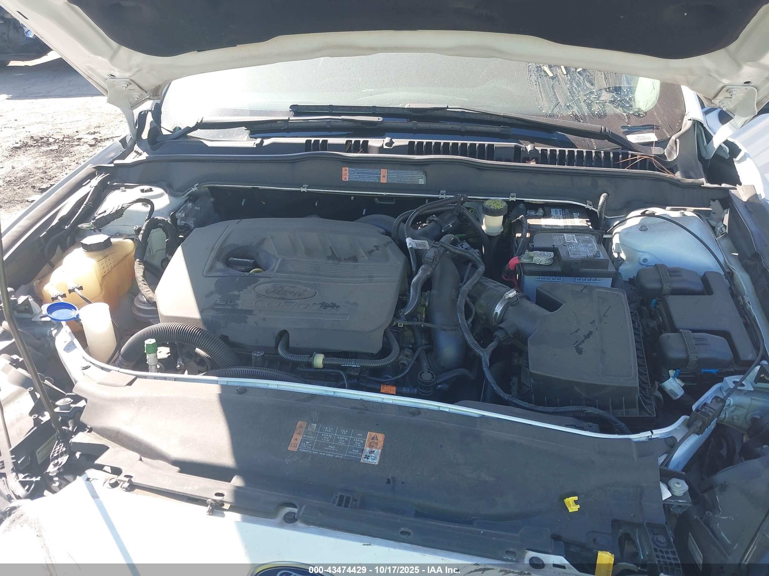 FORD FUSION image 10