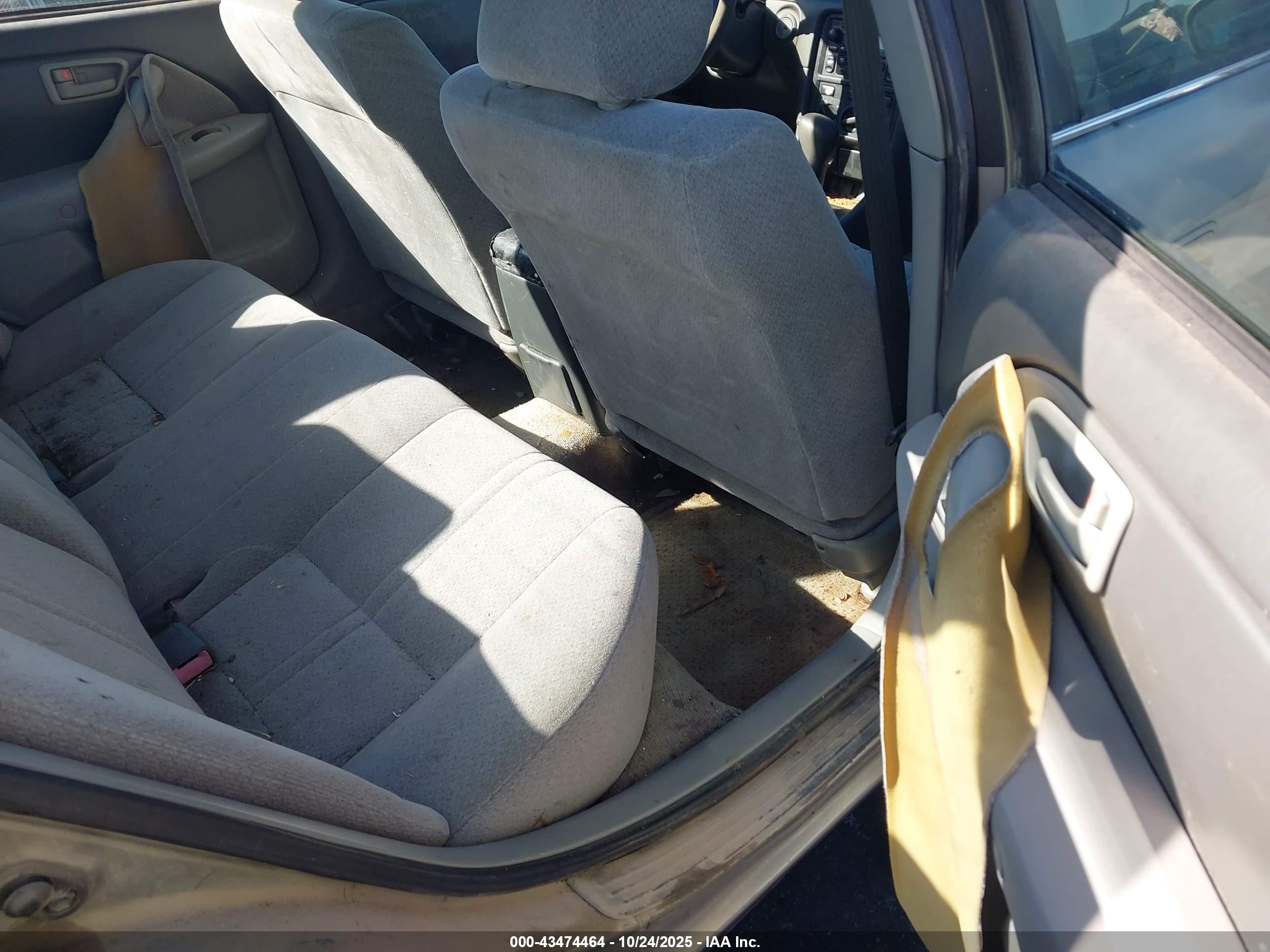 TOYOTA CAMRY image 8