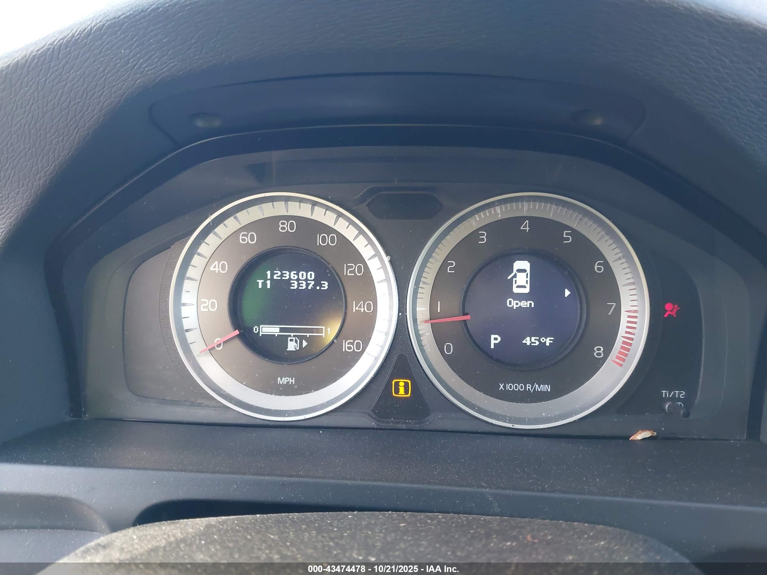 VOLVO S60 image 7