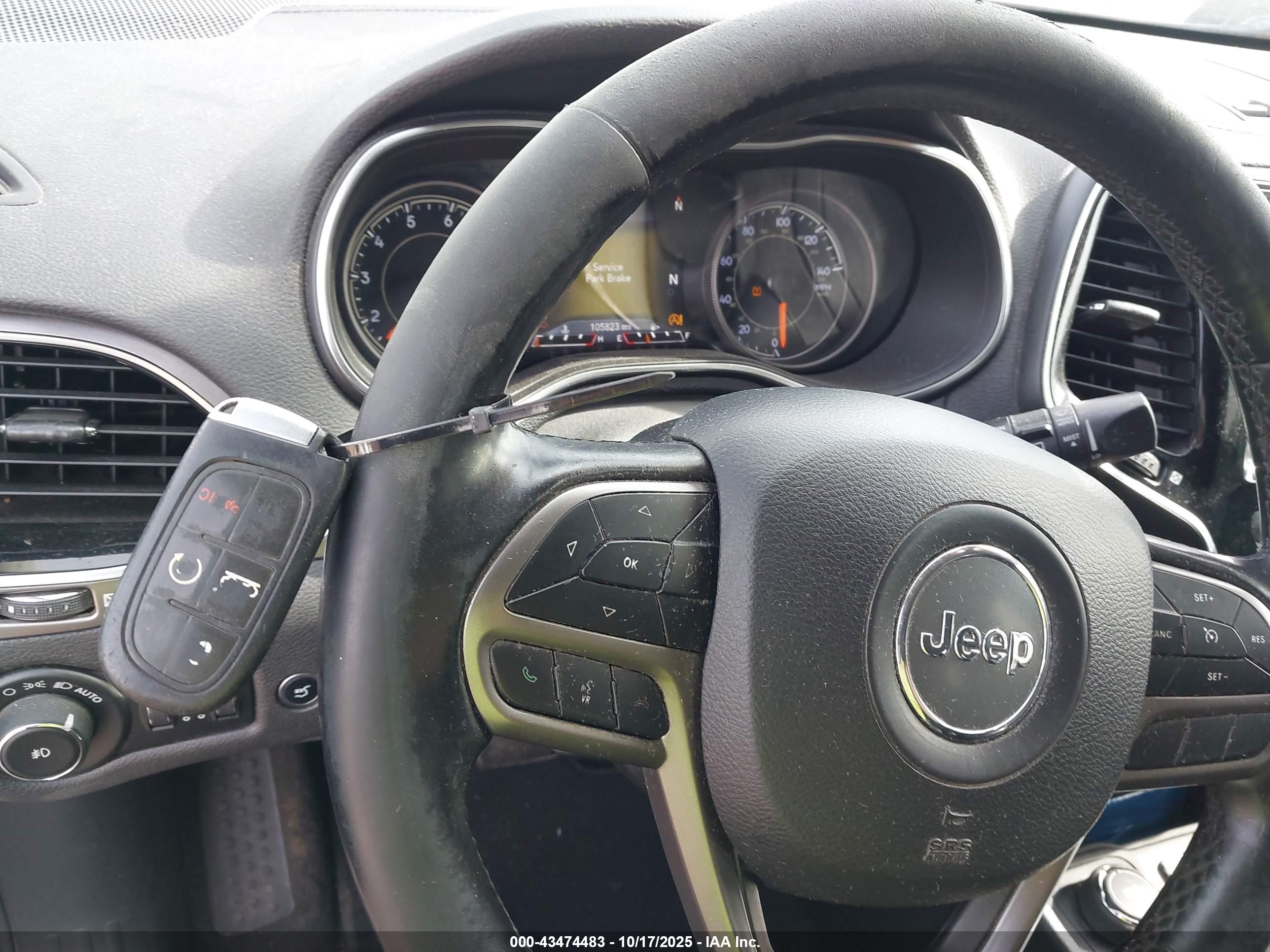 JEEP CHEROKEE image 11