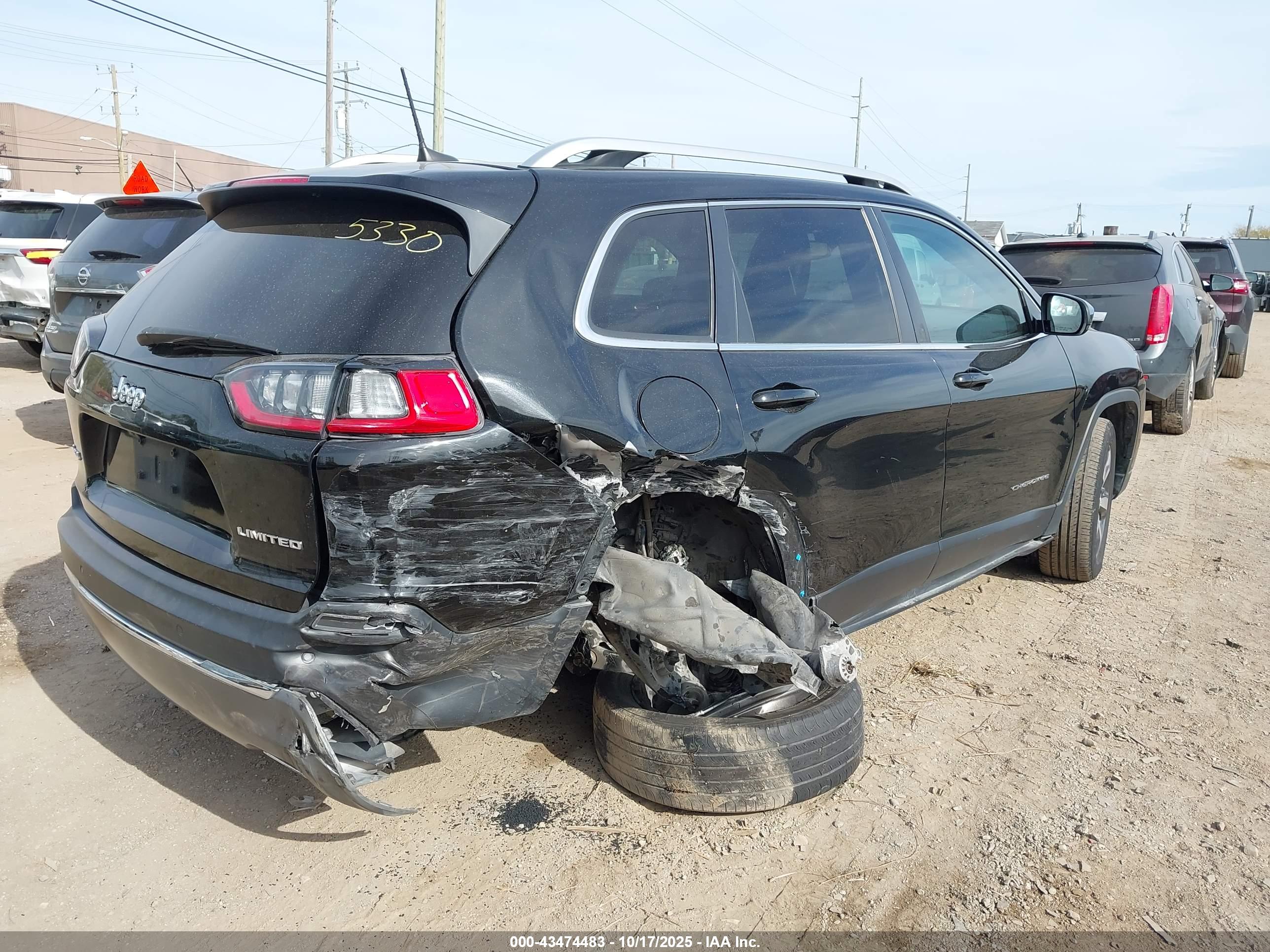 JEEP CHEROKEE image 4