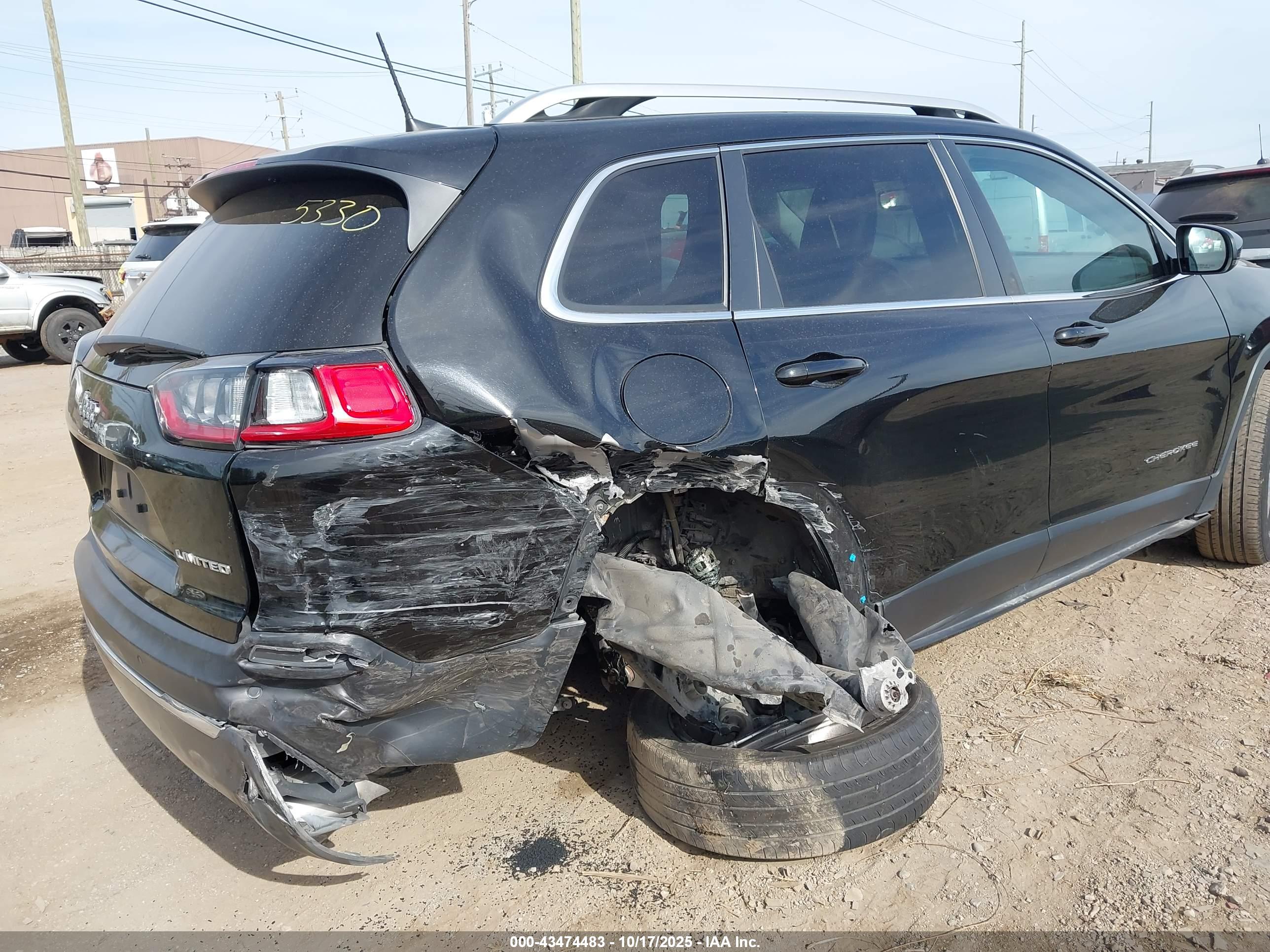 JEEP CHEROKEE image 6