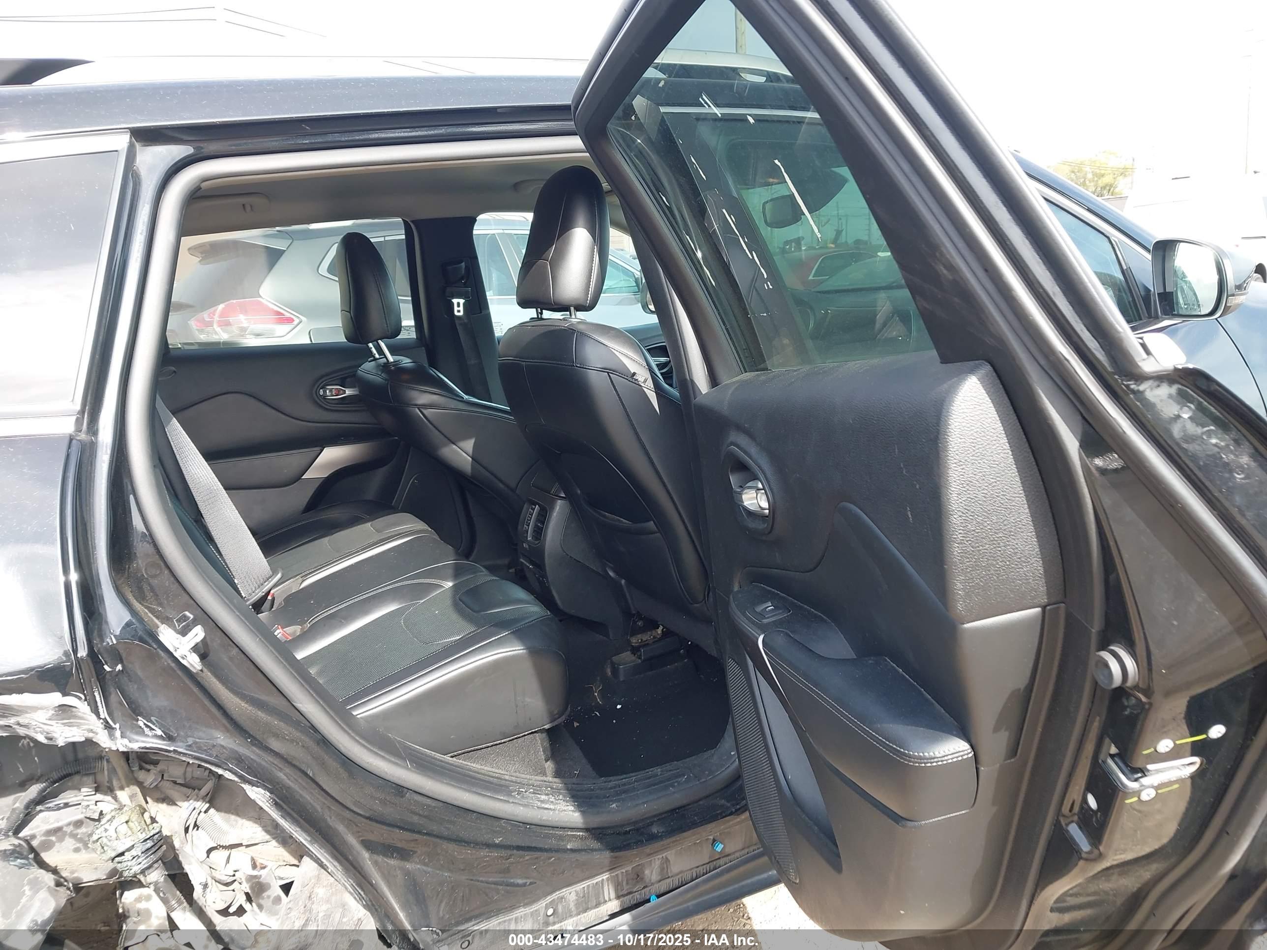 JEEP CHEROKEE image 8