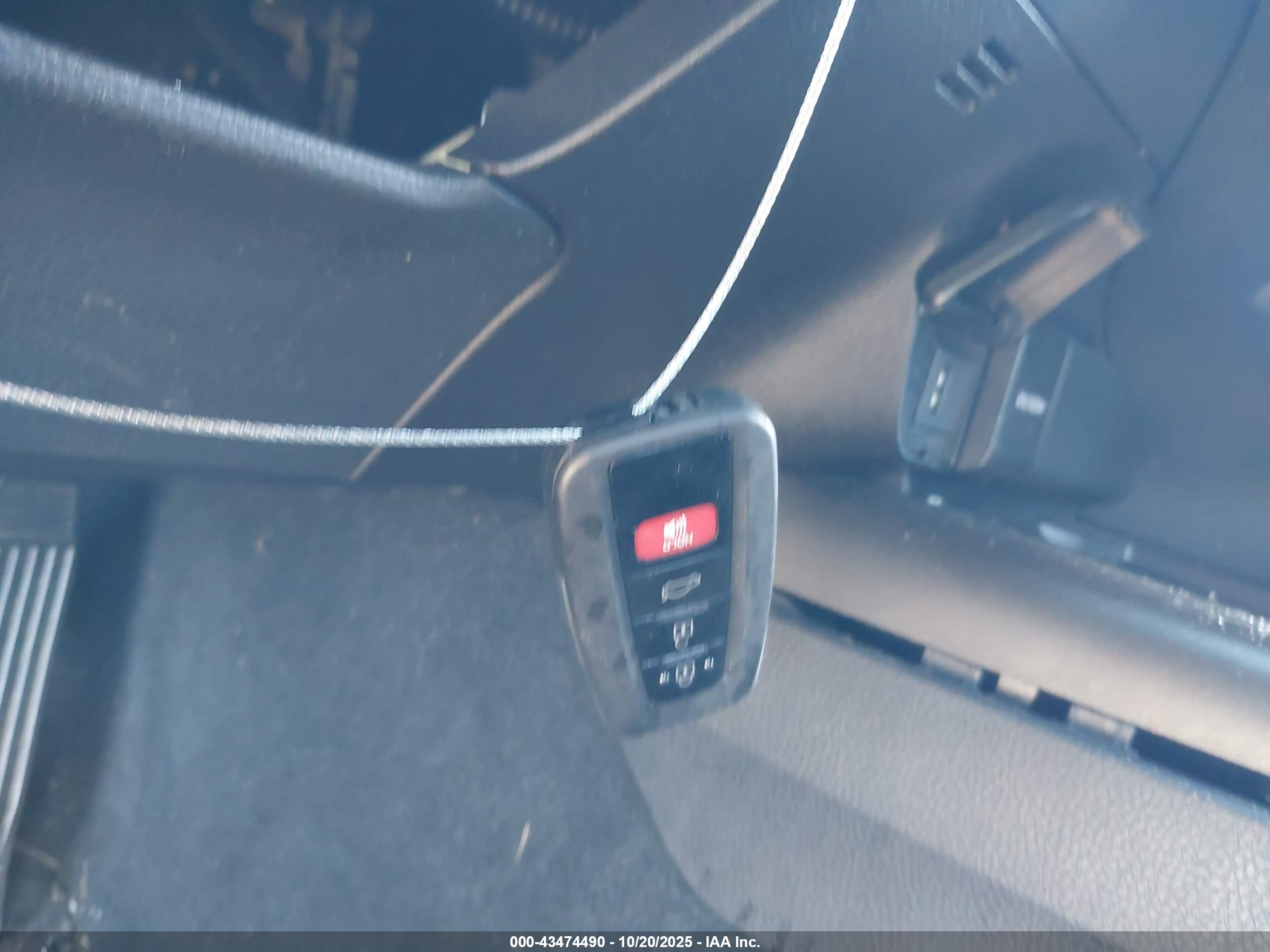TOYOTA CAMRY image 11