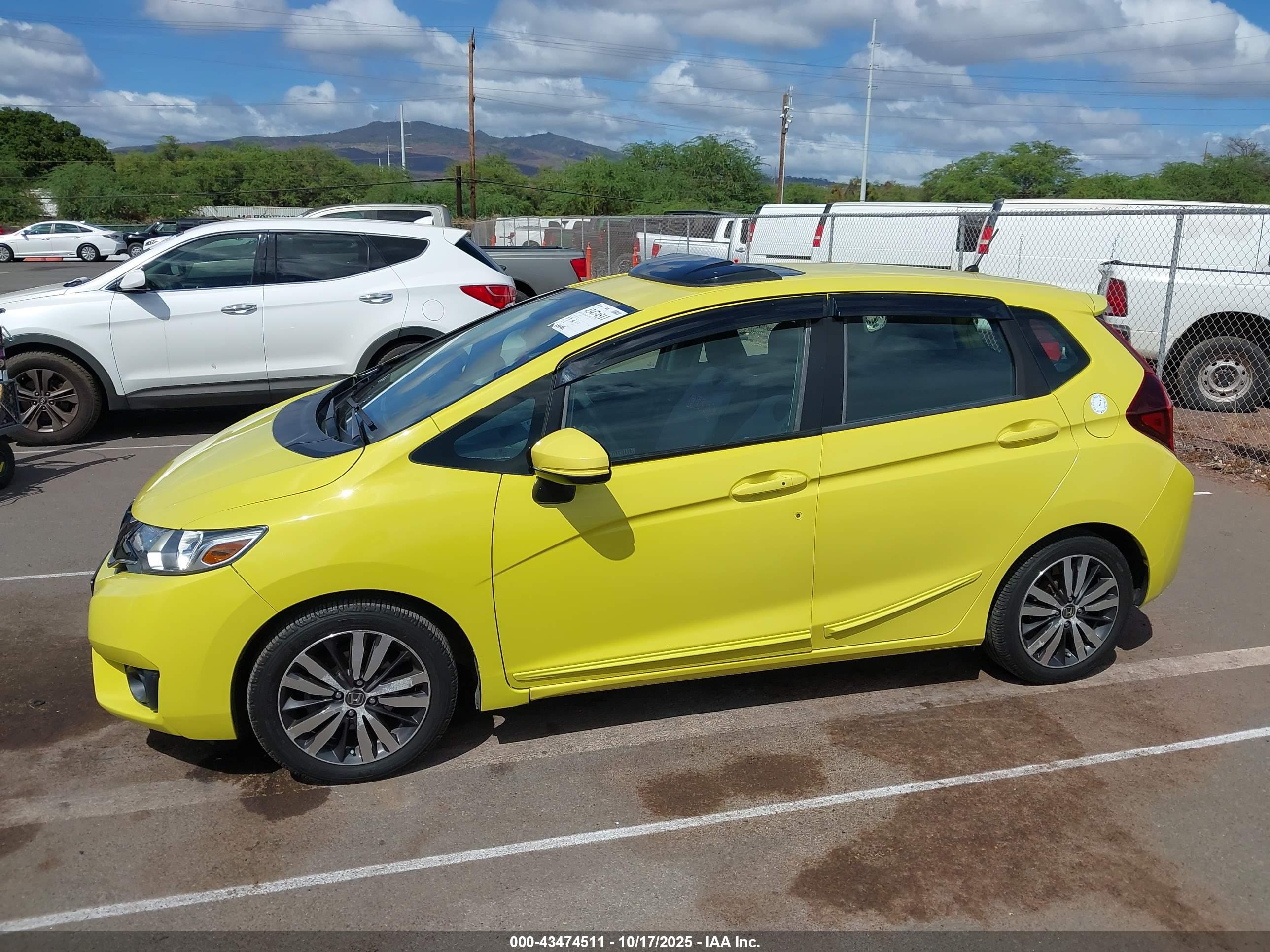 HONDA FIT image 6