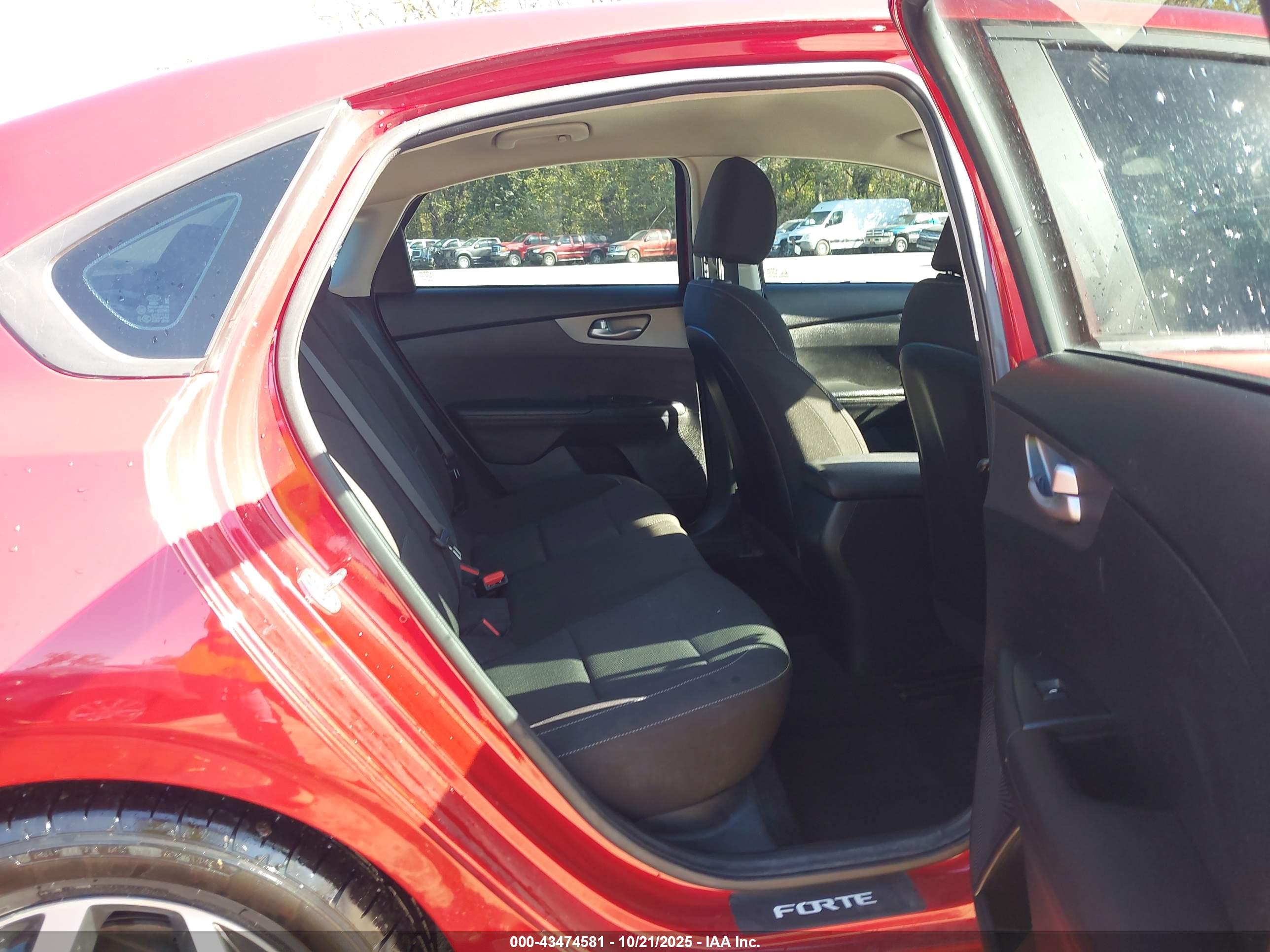 KIA FORTE image 8