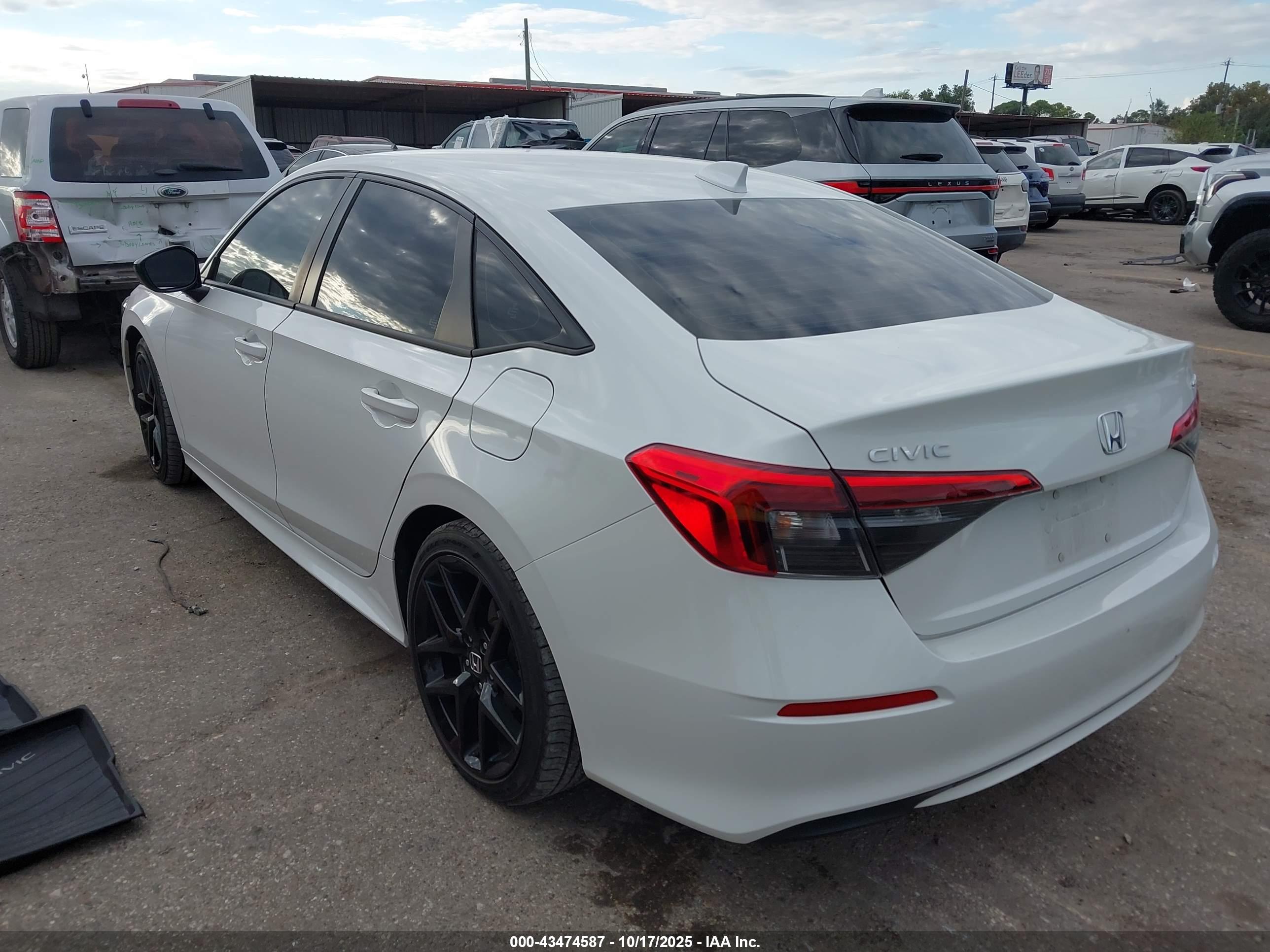 HONDA CIVIC image 3