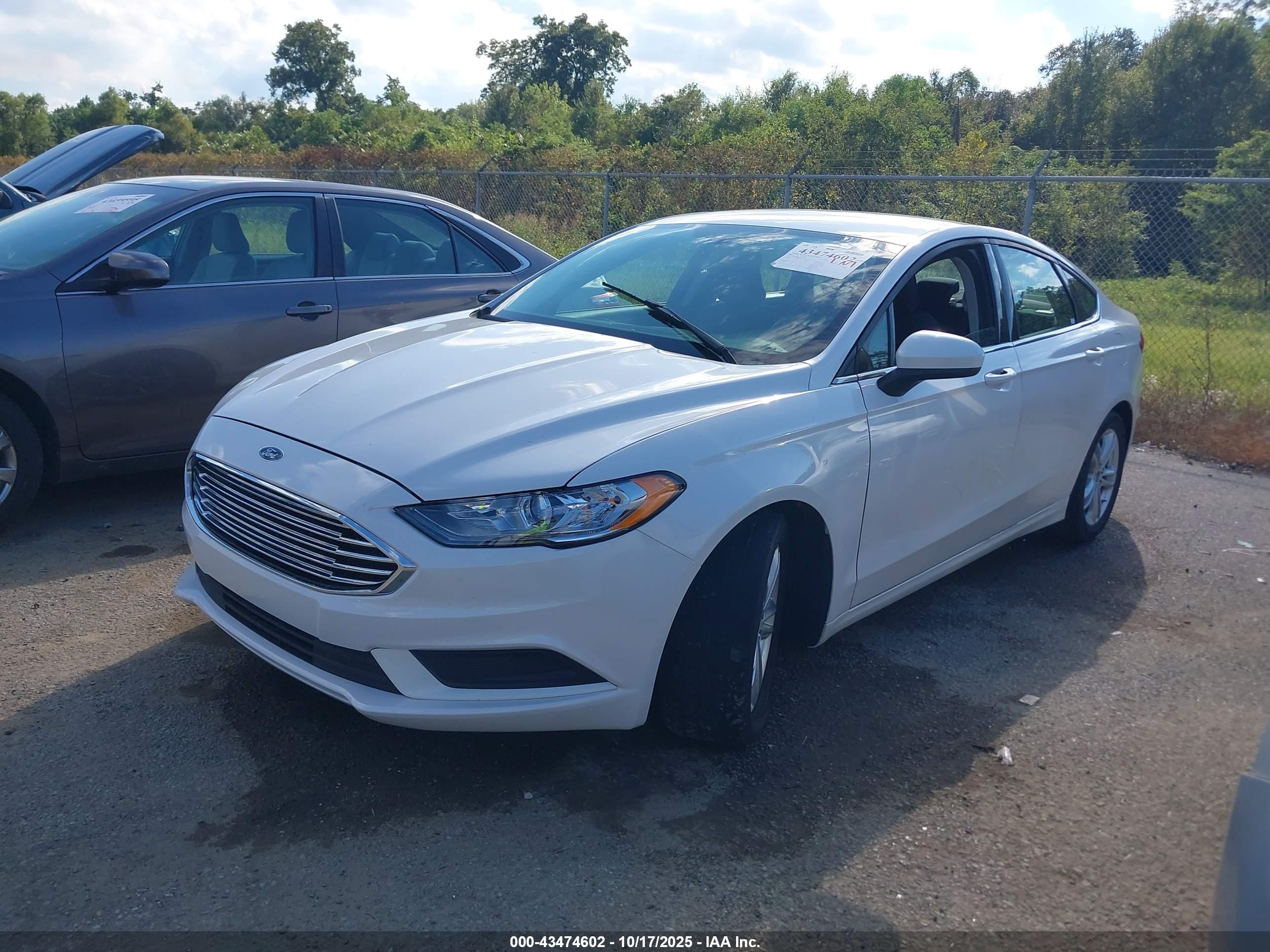 FORD FUSION image 2