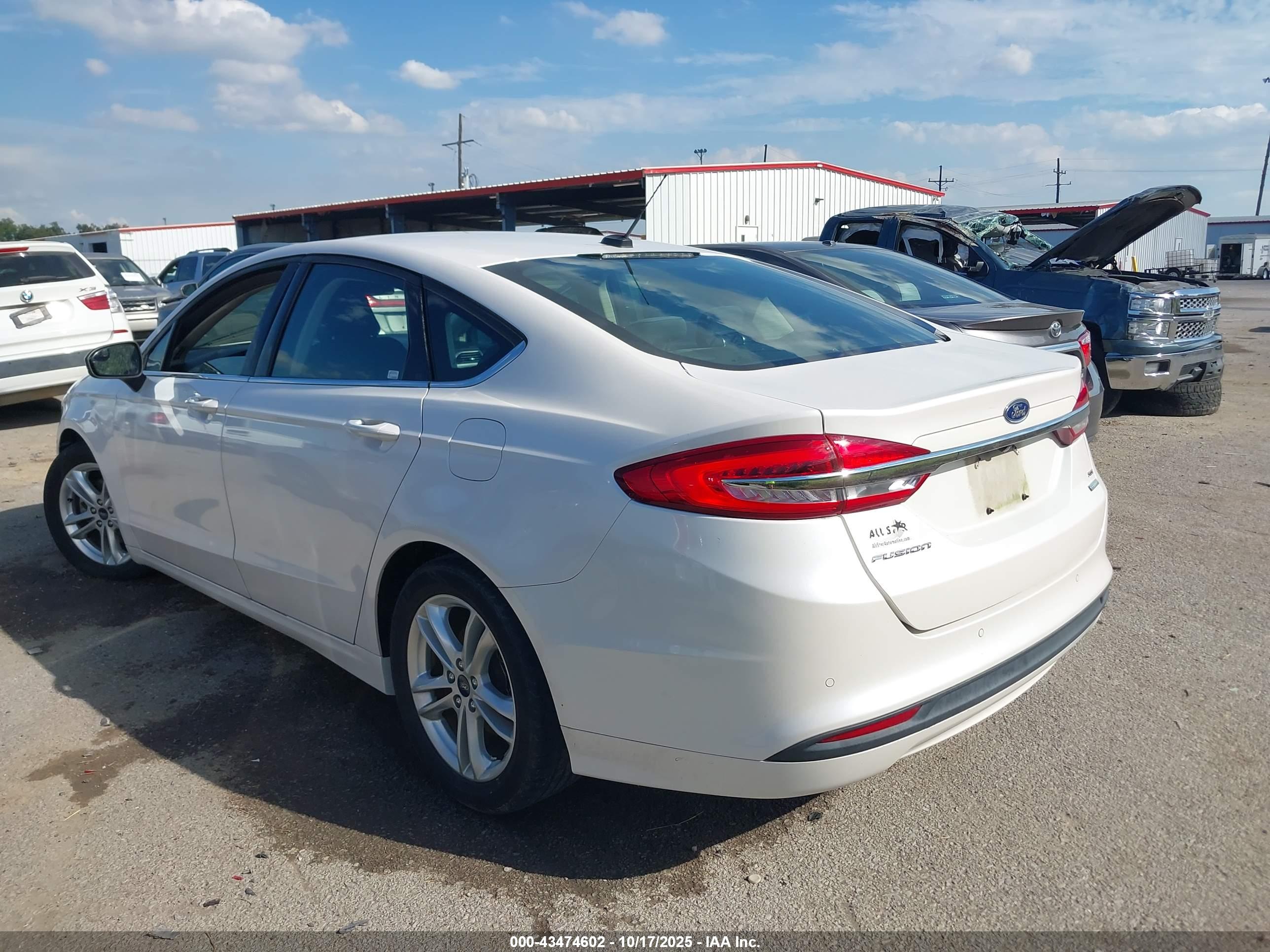 FORD FUSION image 3