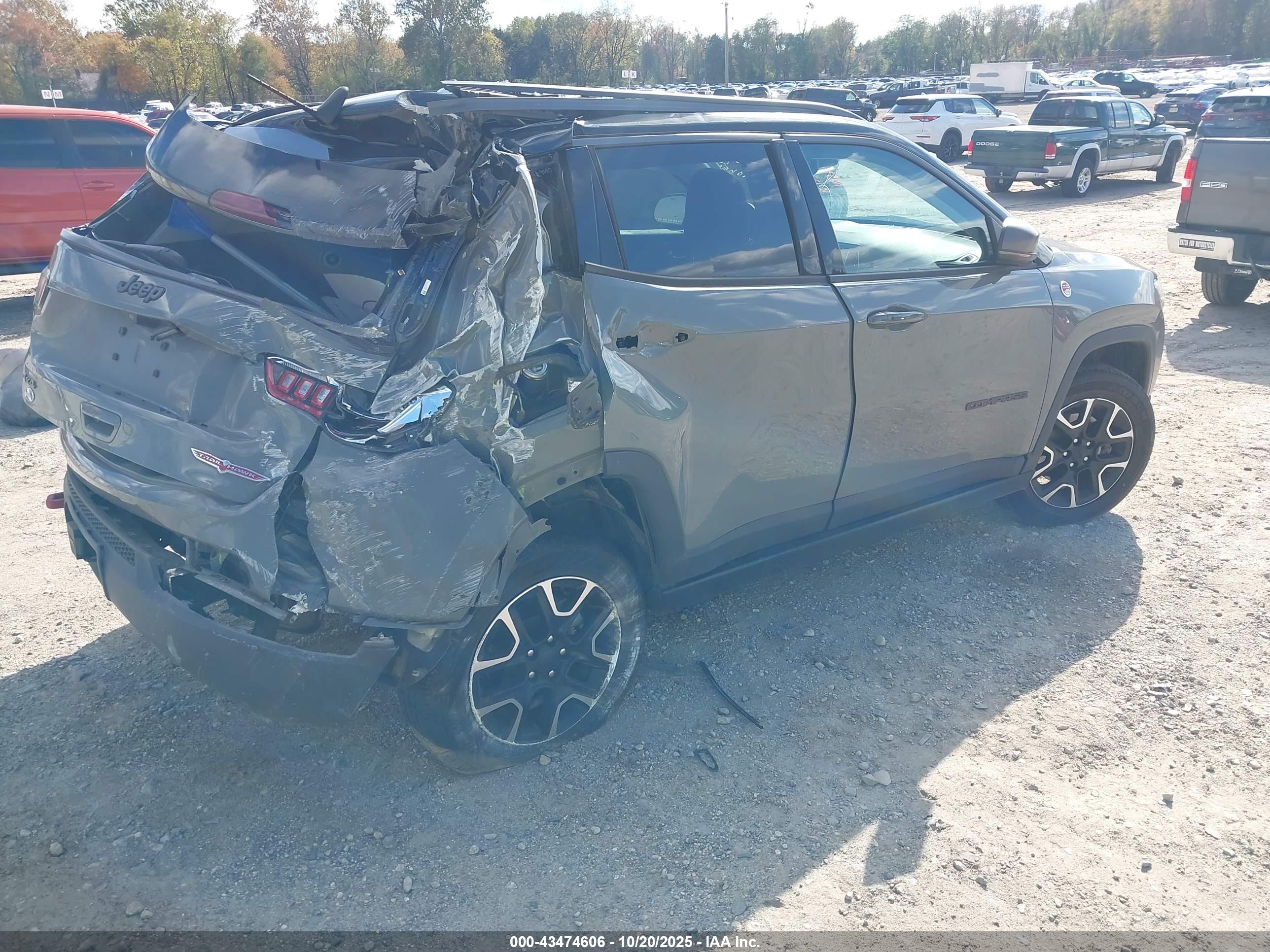JEEP COMPASS image 4