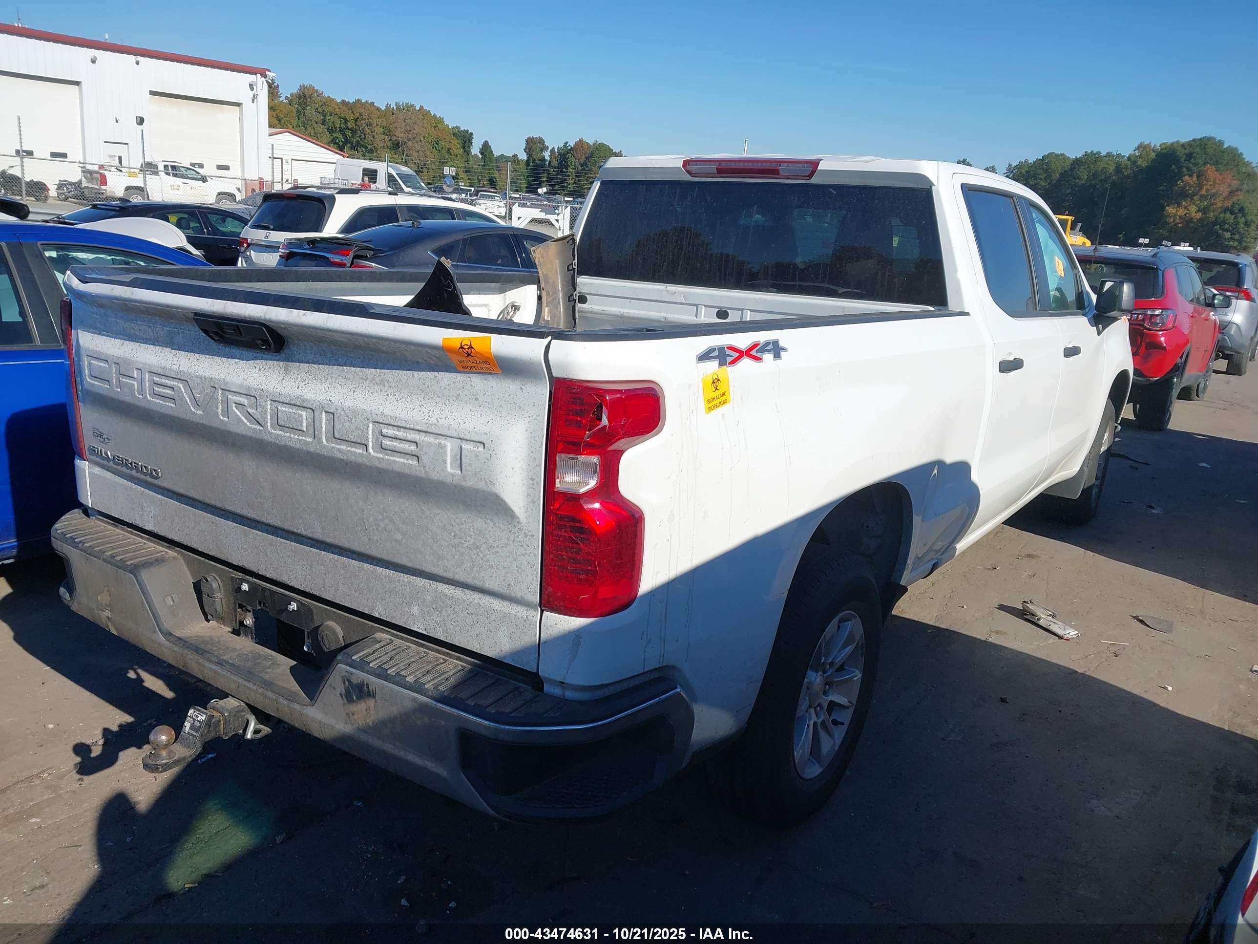 CHEVROLET SILVERADO image 4