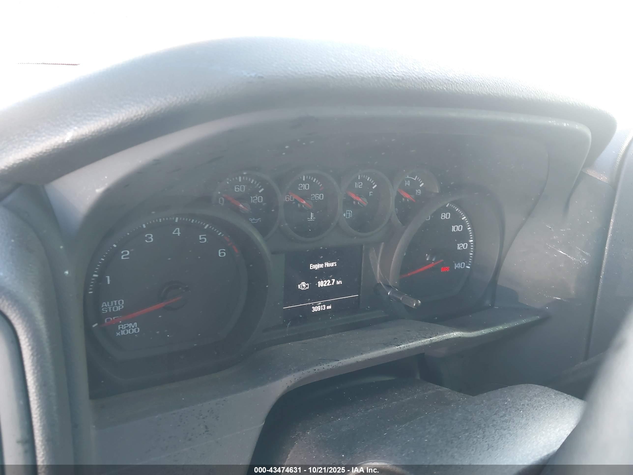 CHEVROLET SILVERADO image 7