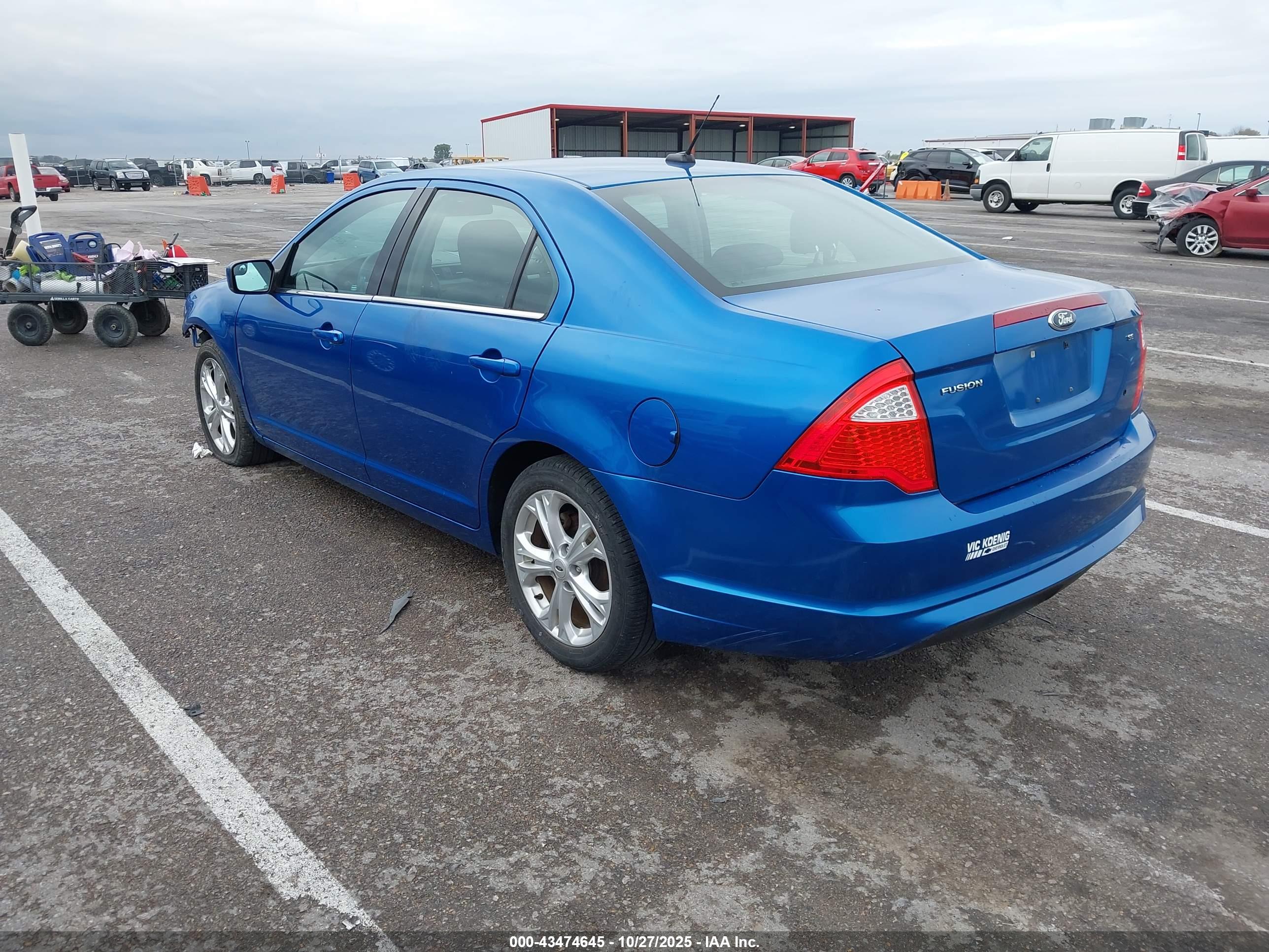 FORD FUSION image 3