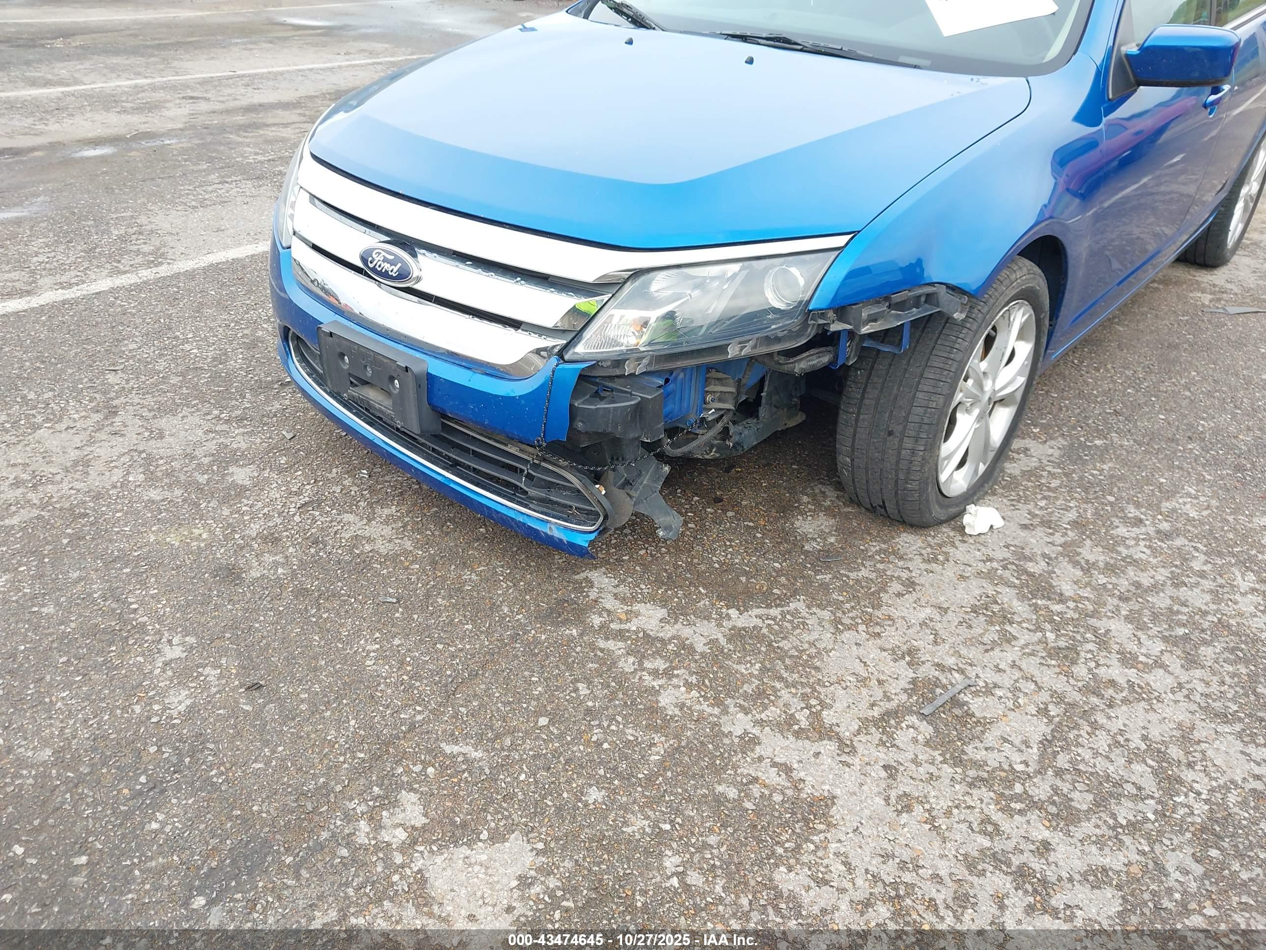 FORD FUSION image 6