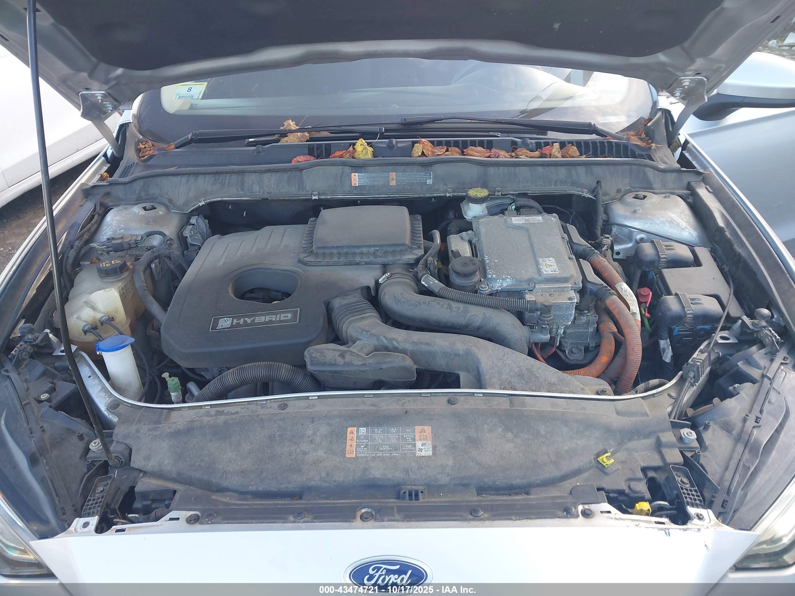 FORD FUSION image 10