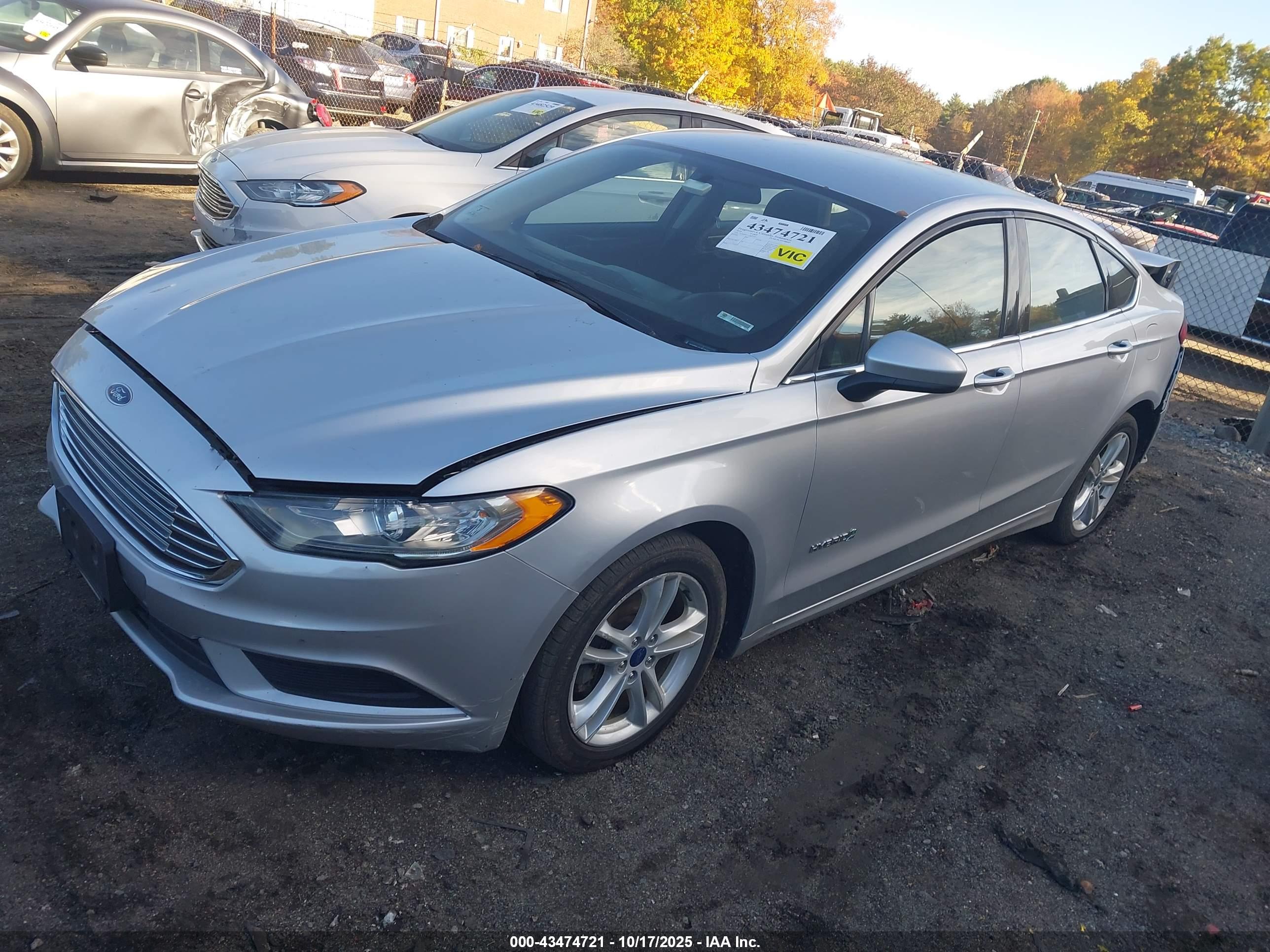FORD FUSION image 2