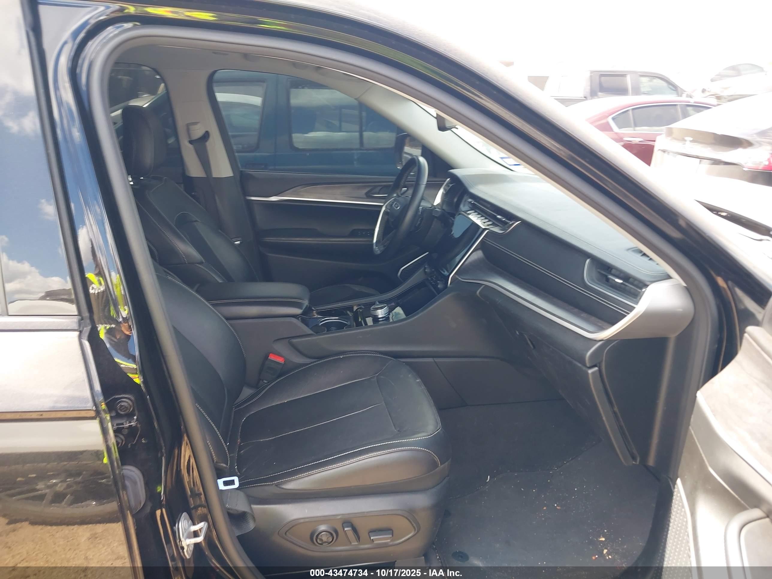 JEEP GRAND image 5