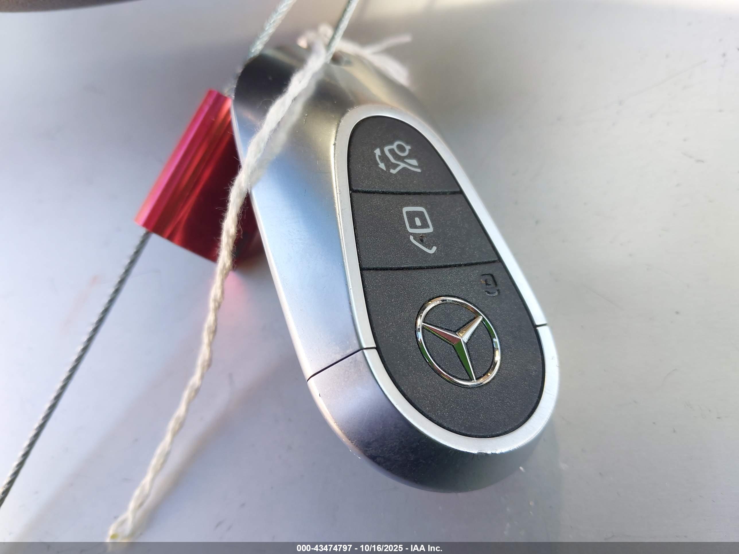 MERCEDES-BENZ C image 11